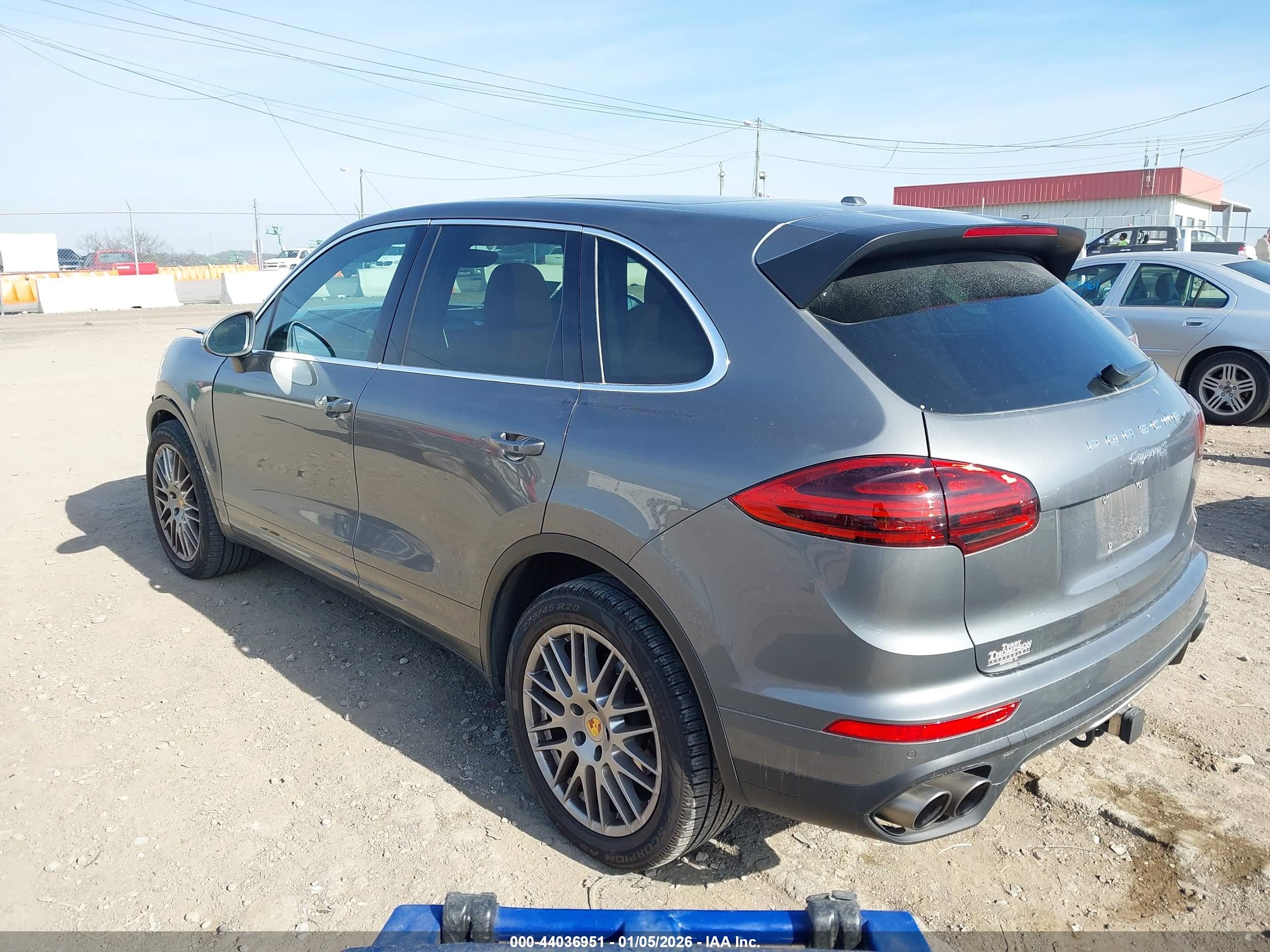 PORSCHE CAYENNE image 3
