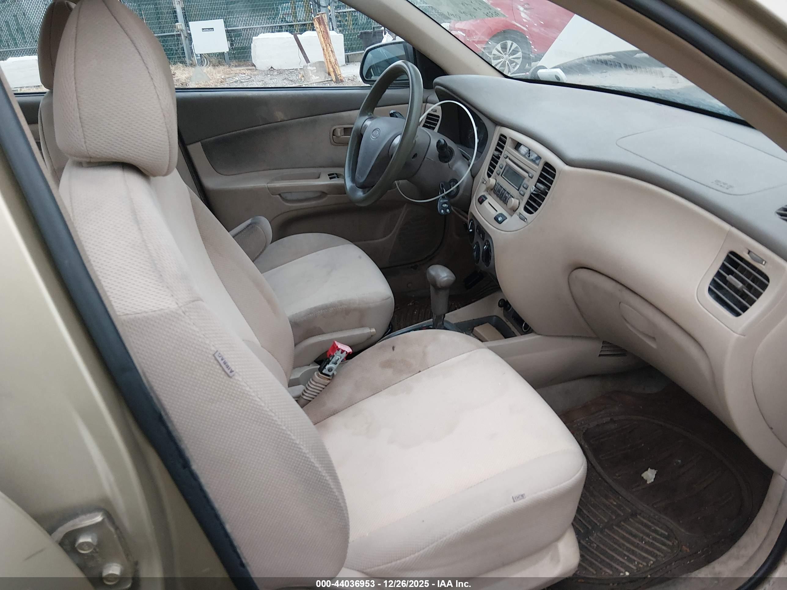 KIA RIO image 5