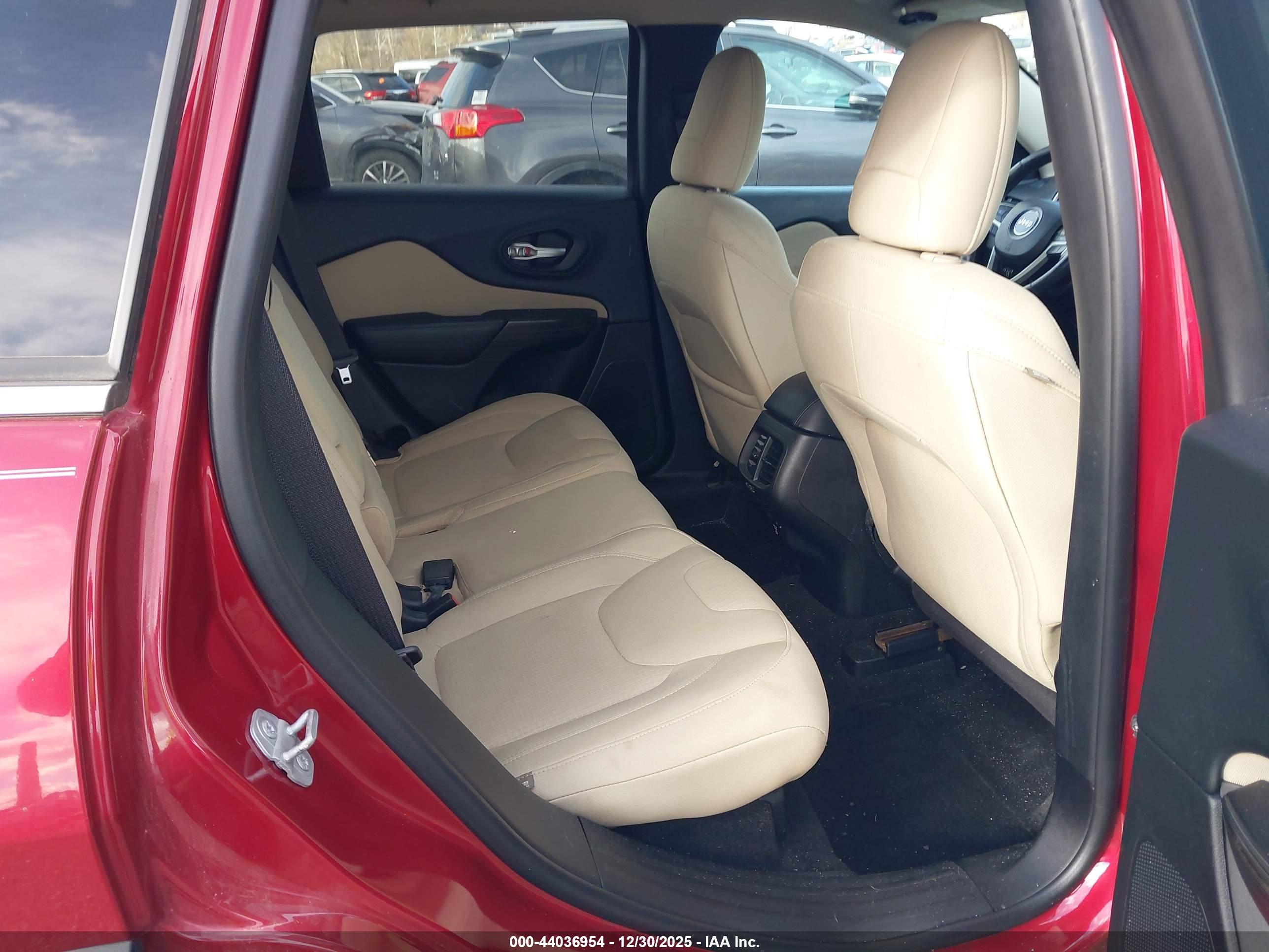 JEEP CHEROKEE image 8