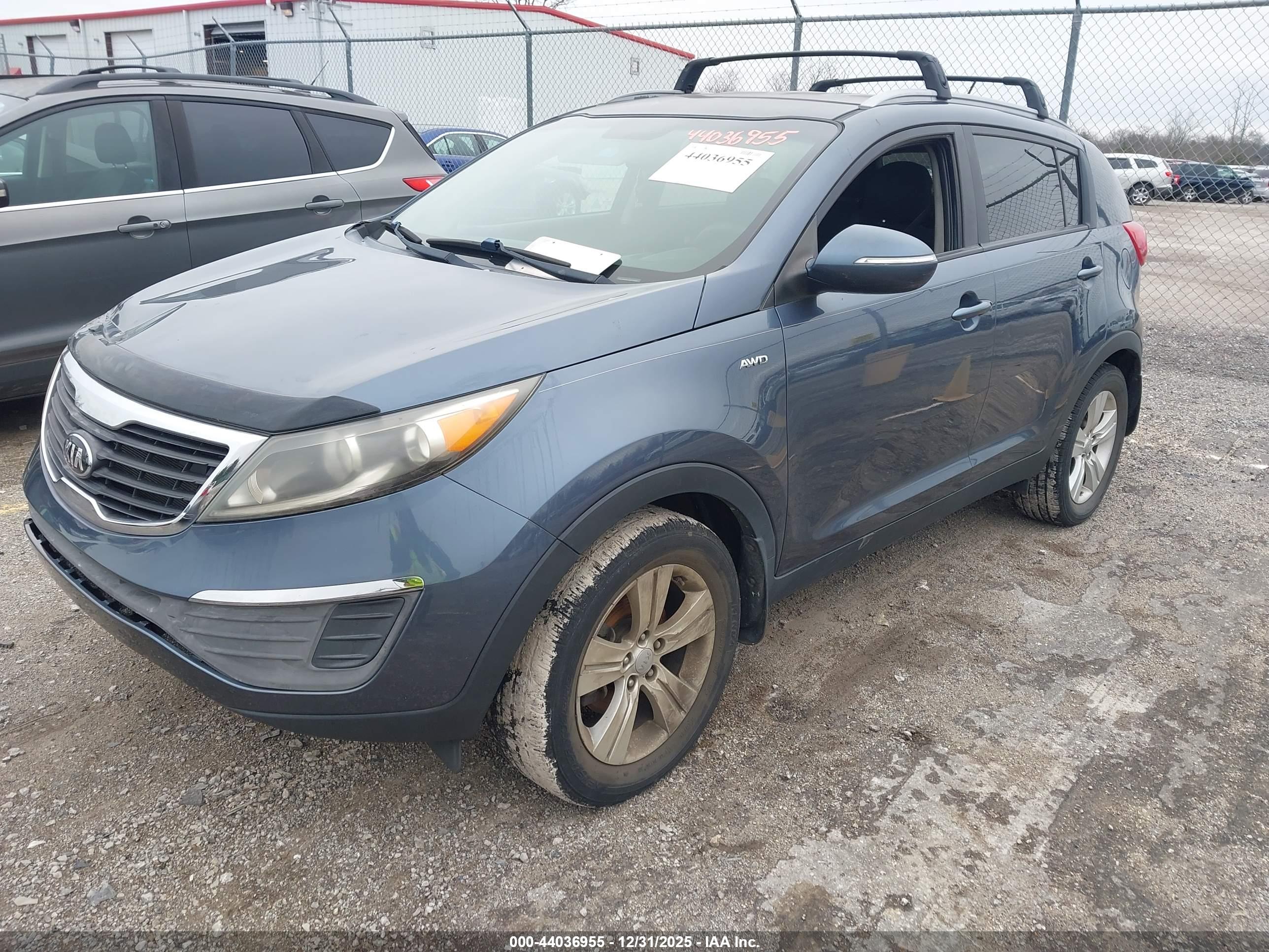 KIA SPORTAGE image 2