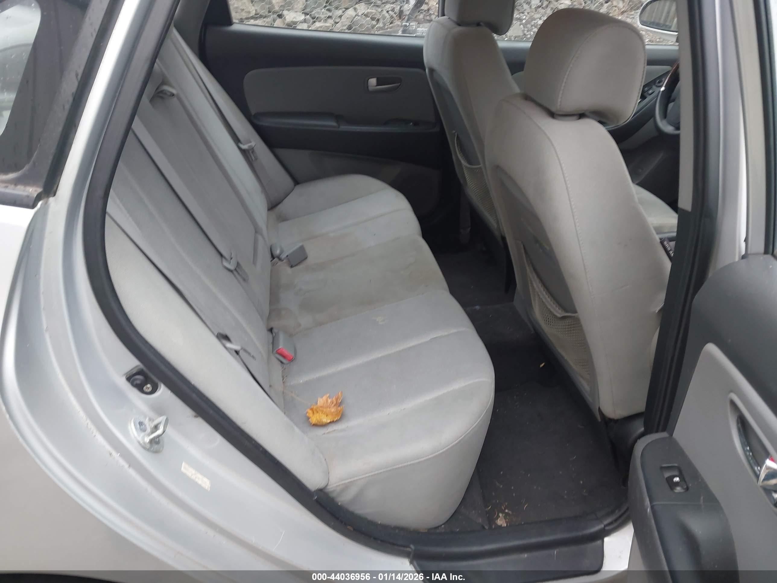 HYUNDAI ELANTRA image 8