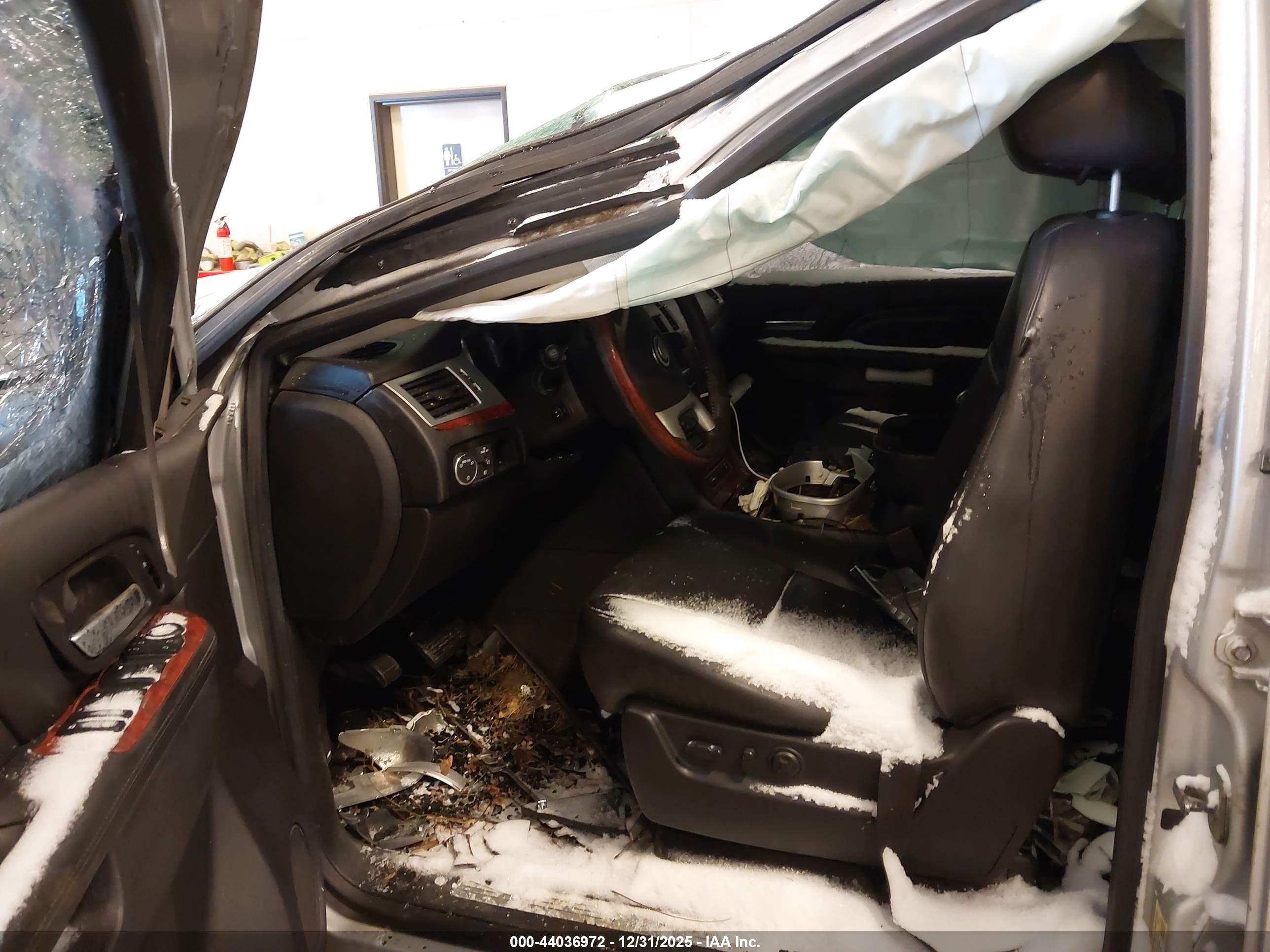CADILLAC ESCALADE image 5