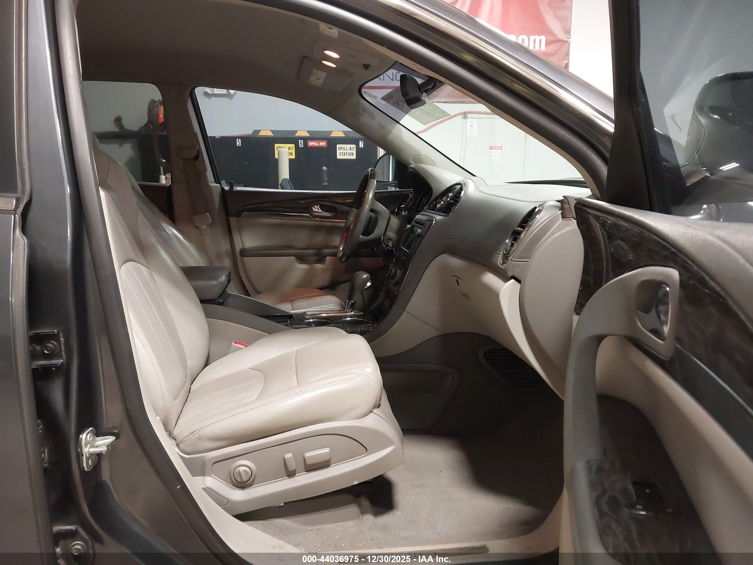 BUICK ENCLAVE image 5