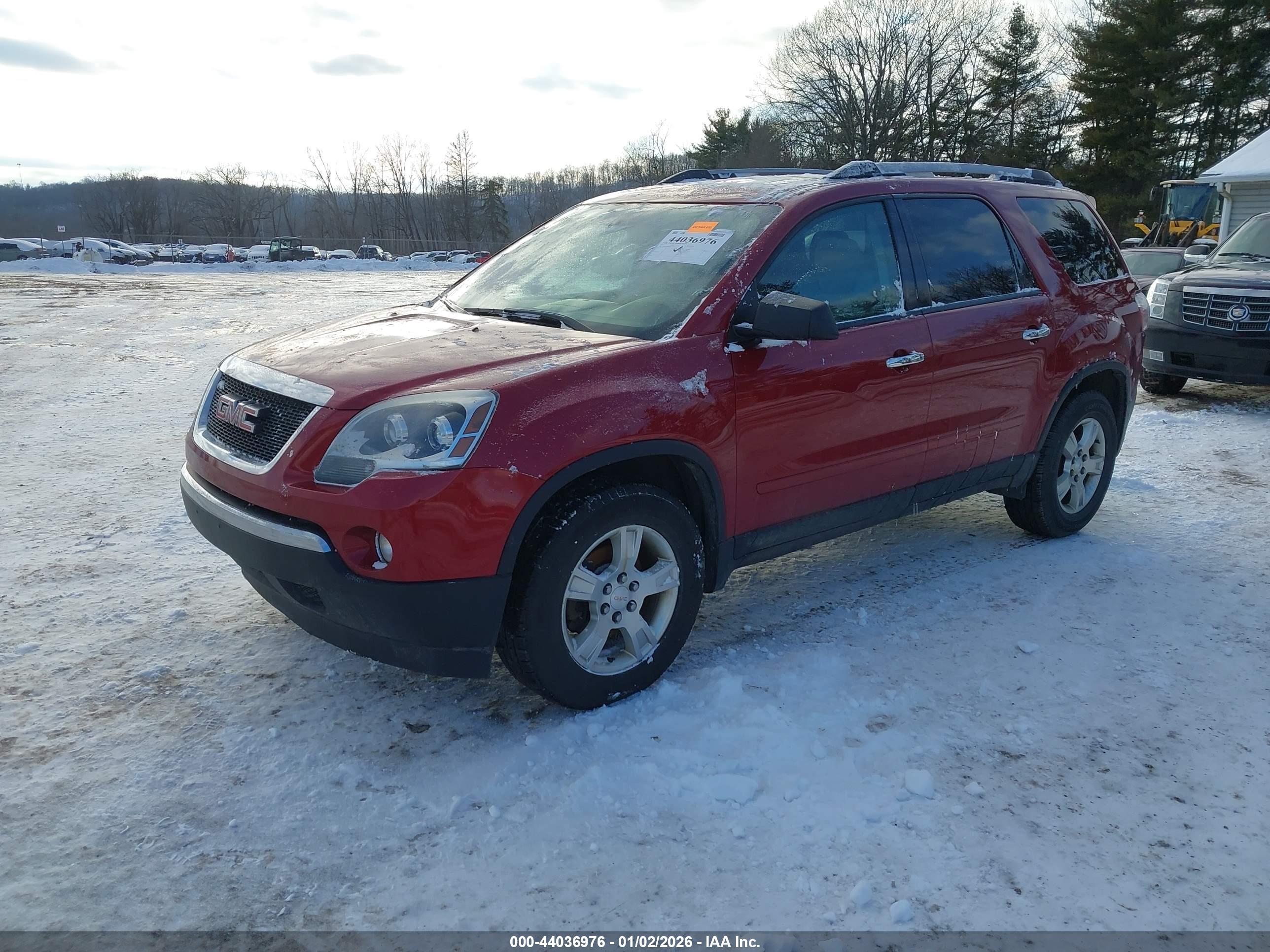 GMC ACADIA image 2