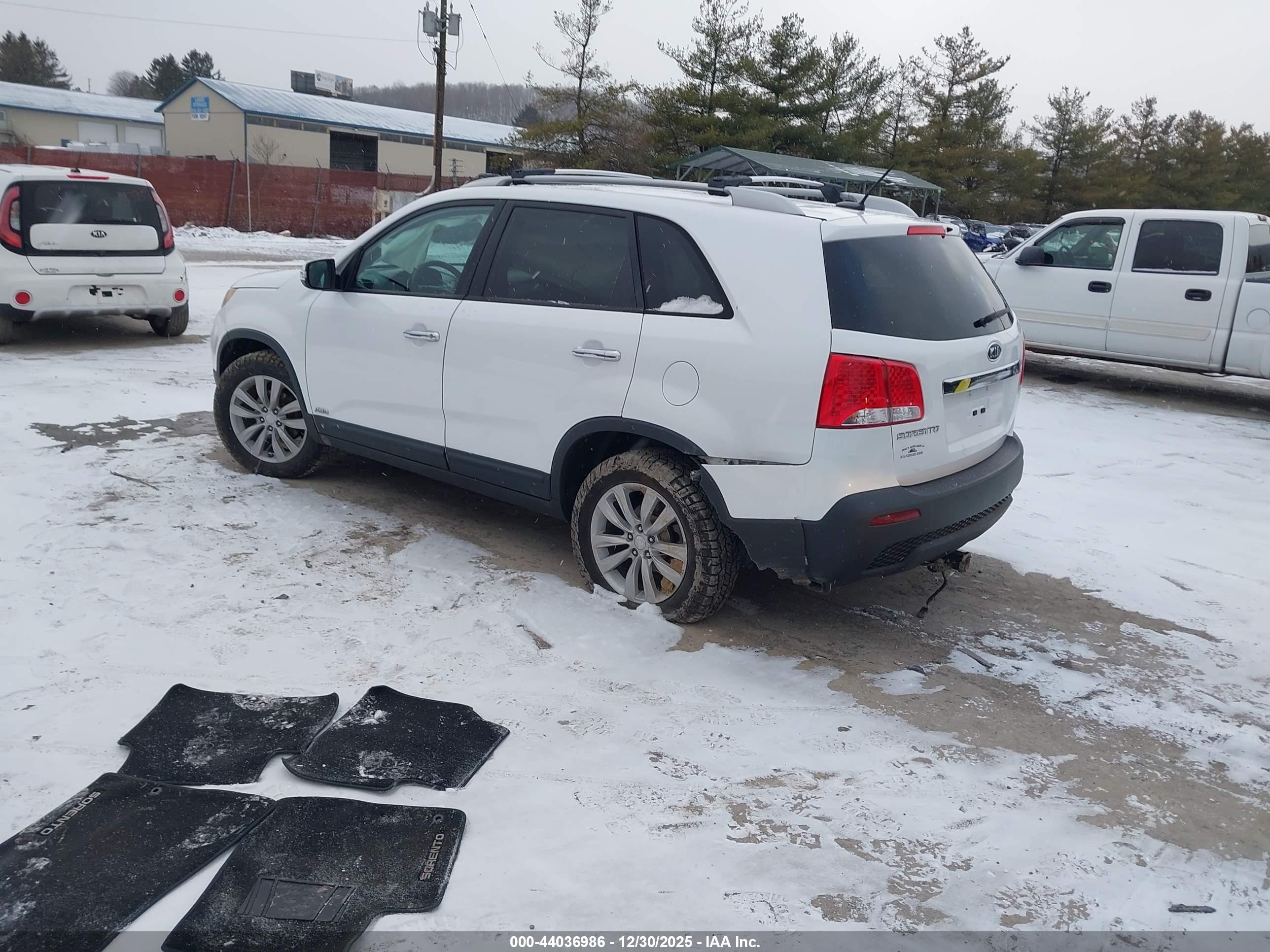 KIA SORENTO image 3