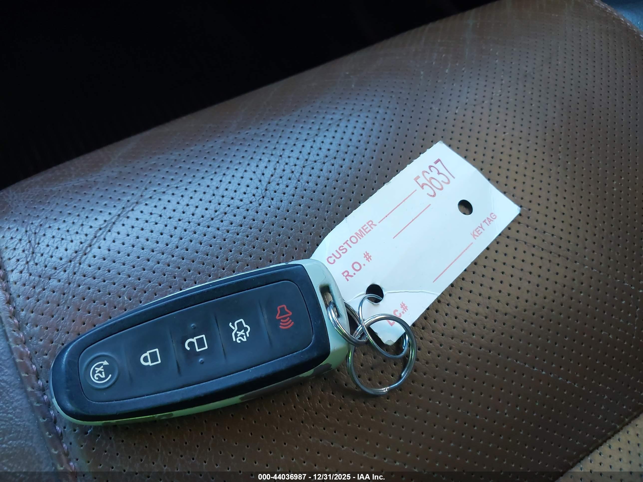 FORD EXPLORER image 11