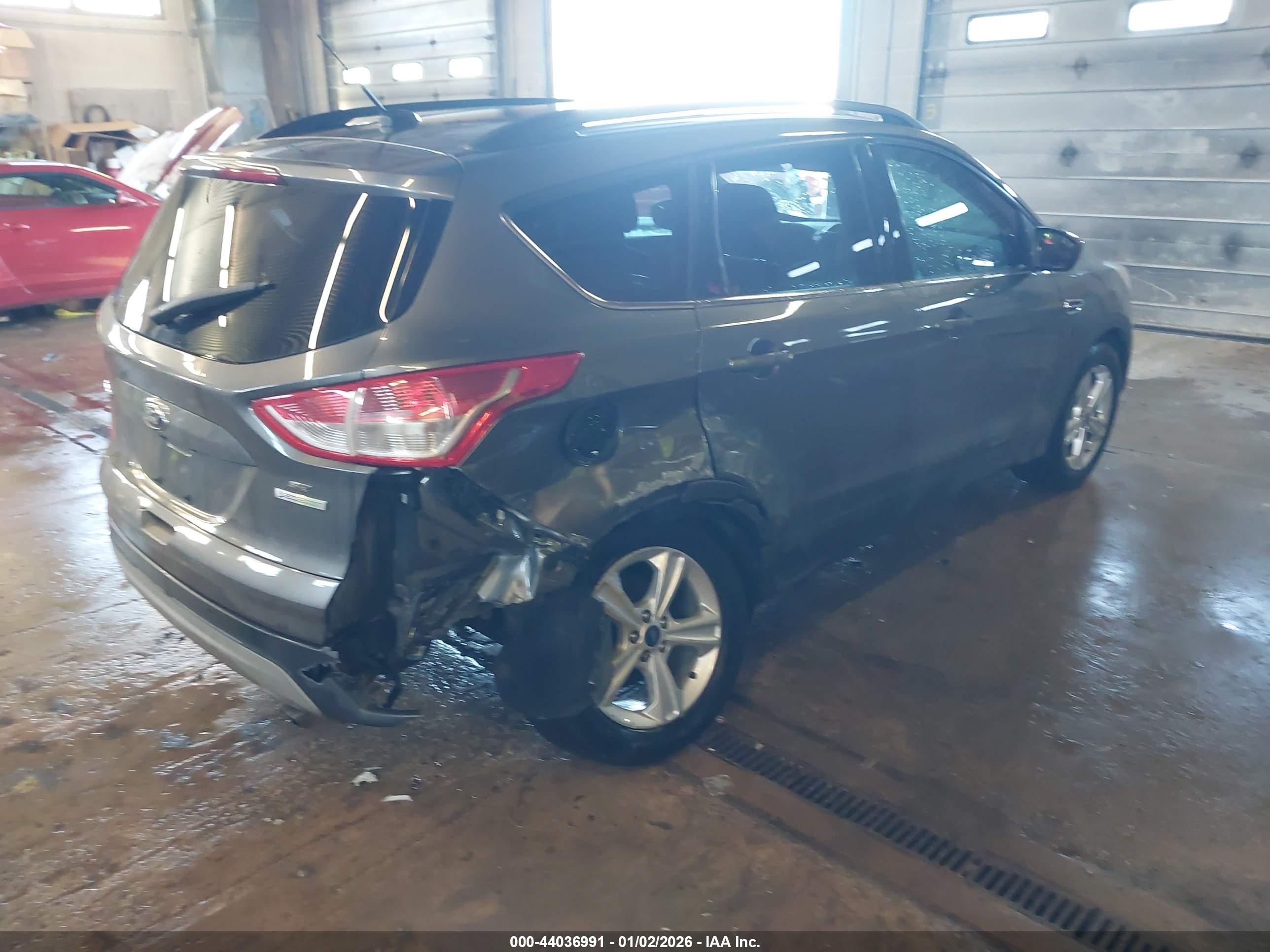 FORD ESCAPE image 4