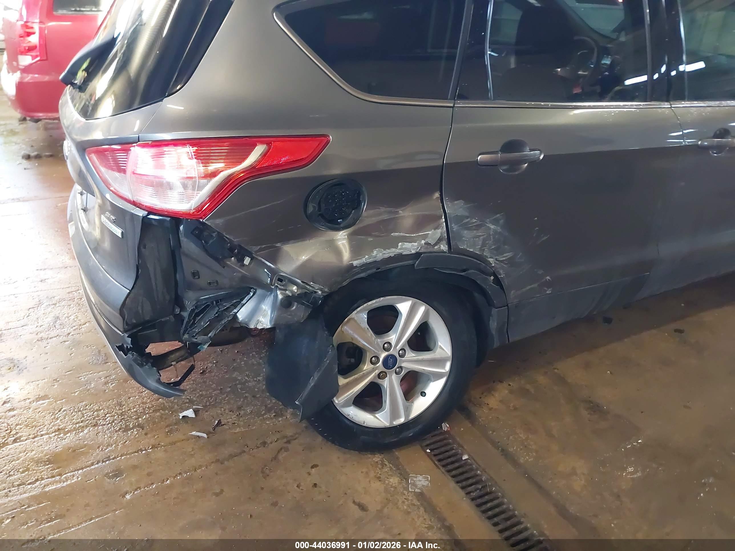 FORD ESCAPE image 6