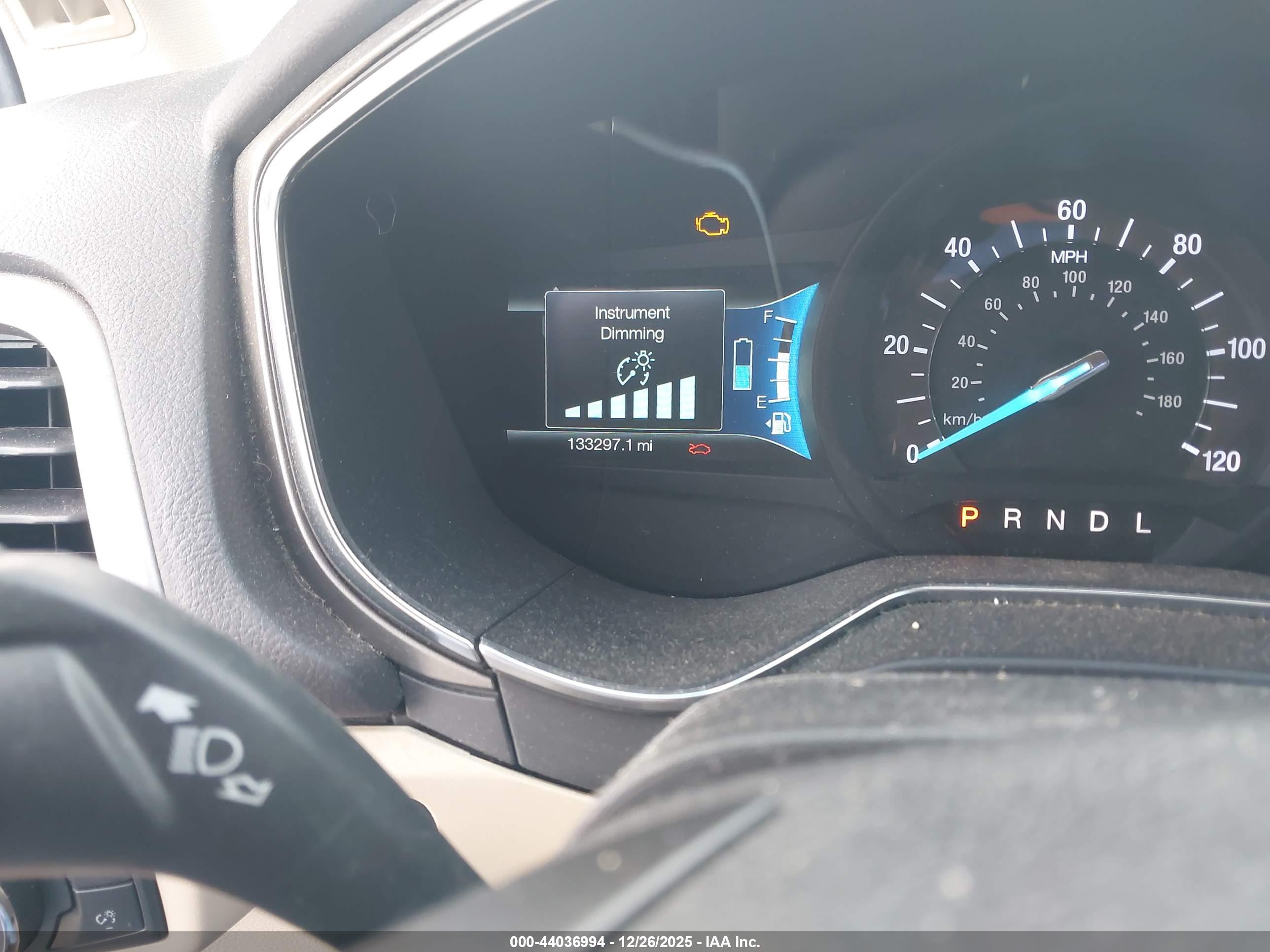 FORD FUSION image 7