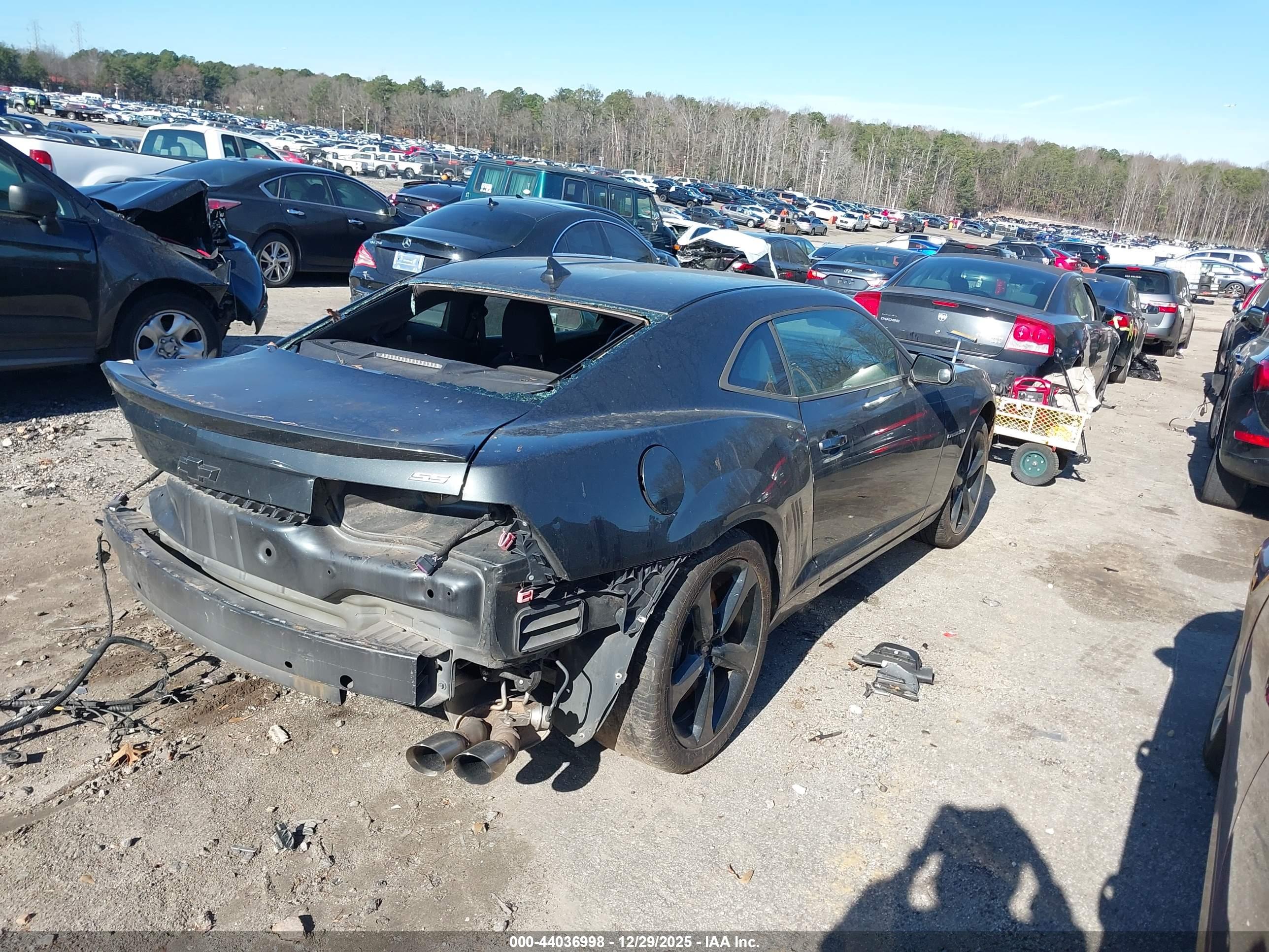 CHEVROLET CAMARO image 4