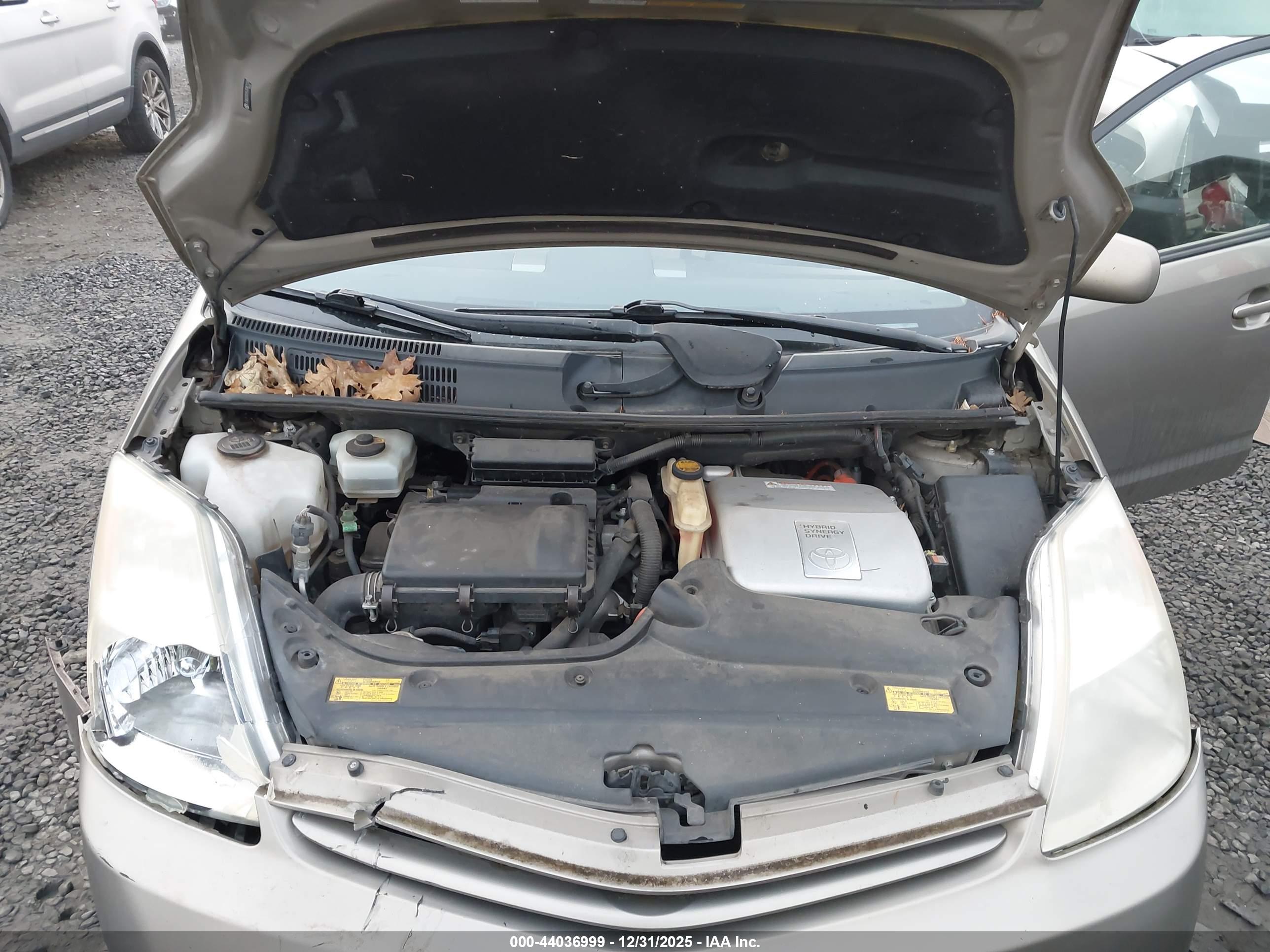 TOYOTA PRIUS image 10