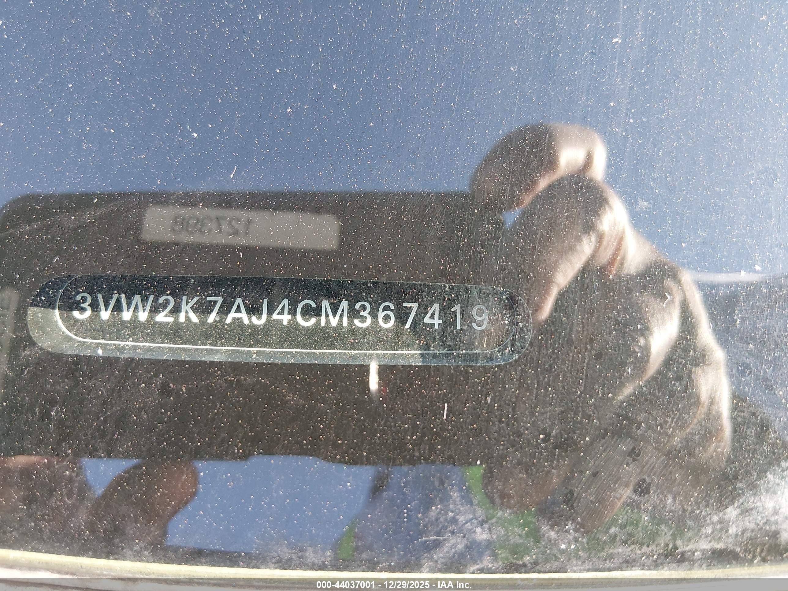 VOLKSWAGEN JETTA image 9
