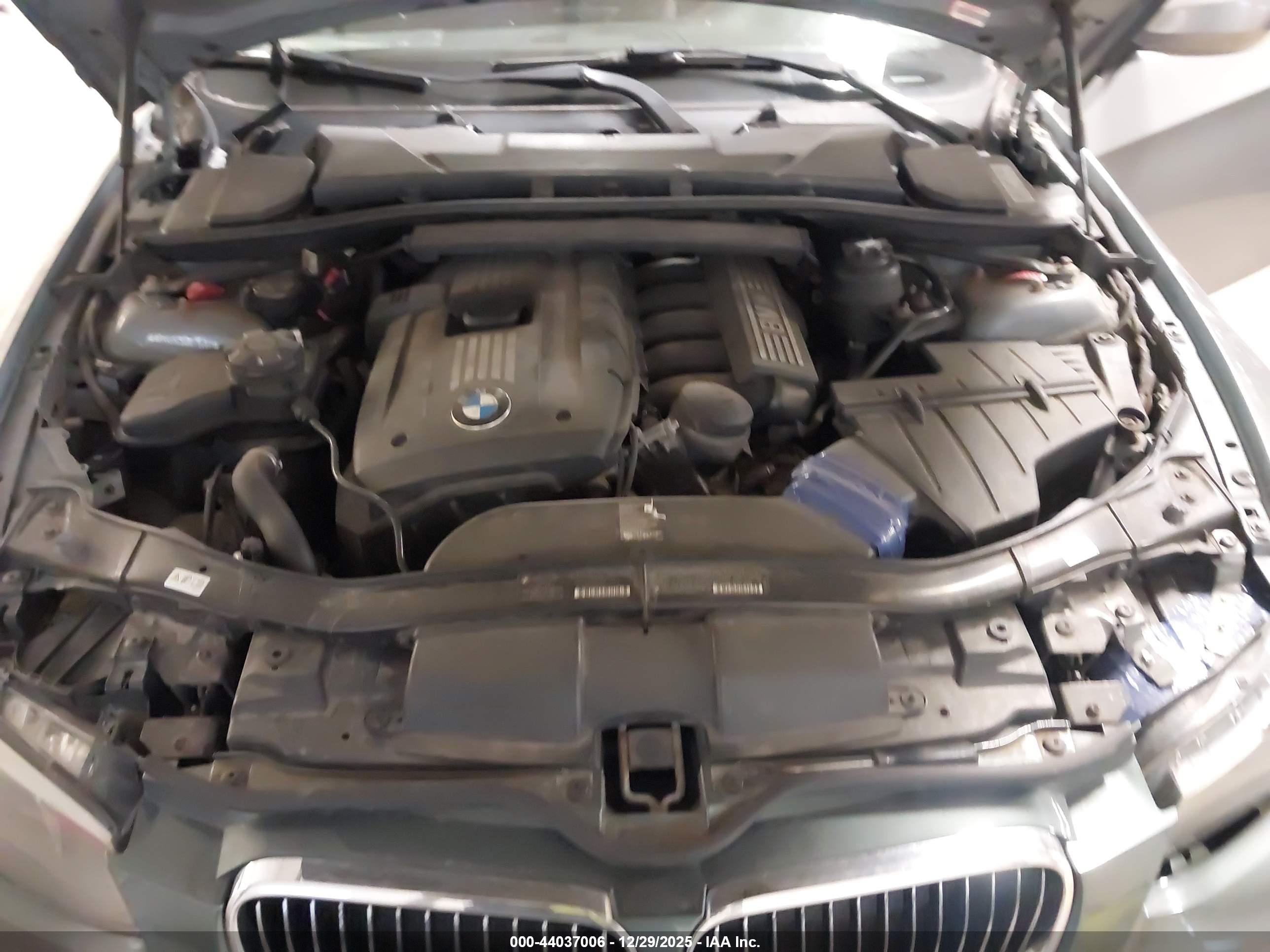 BMW 328I image 10