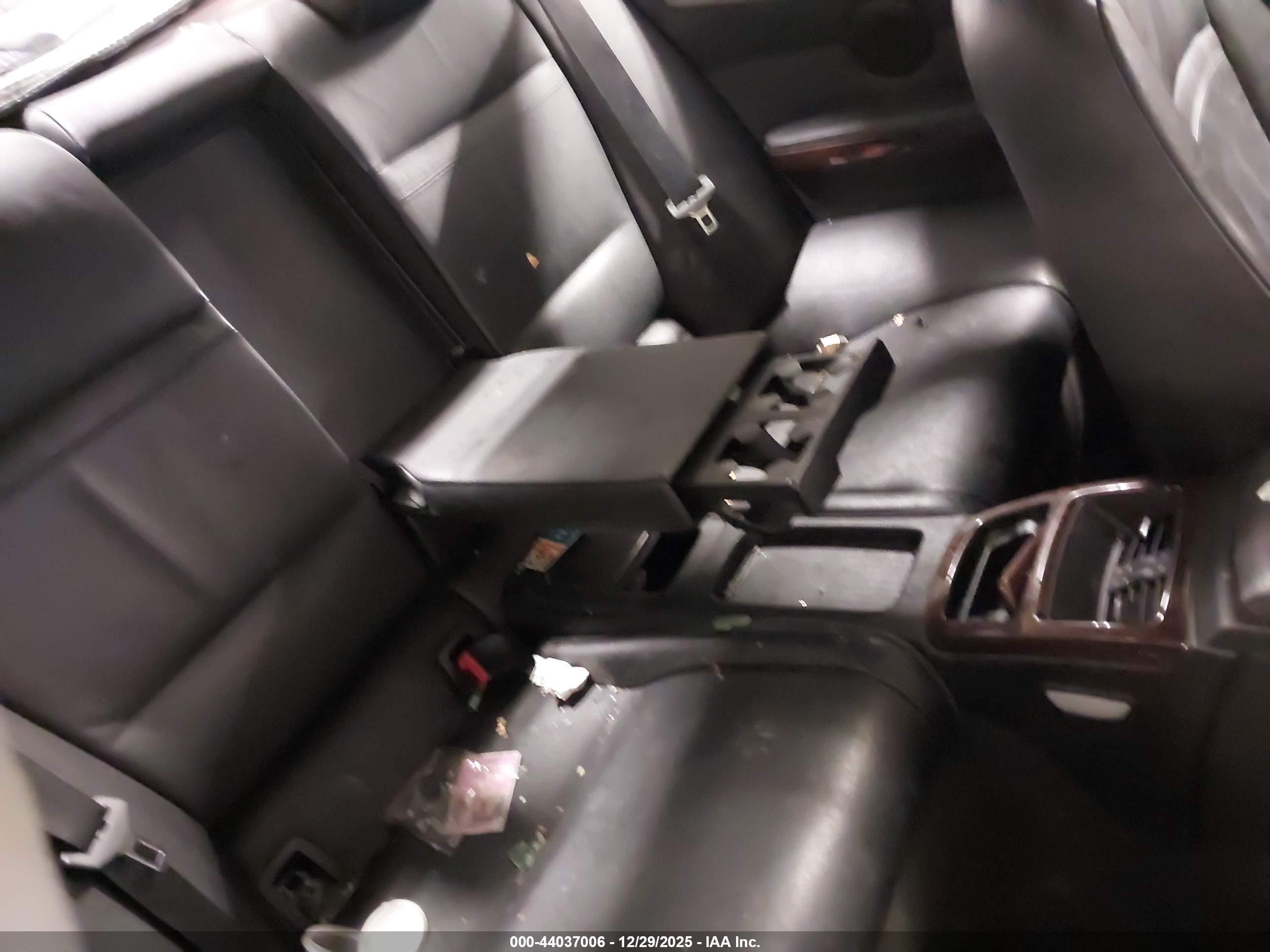 BMW 328I image 8