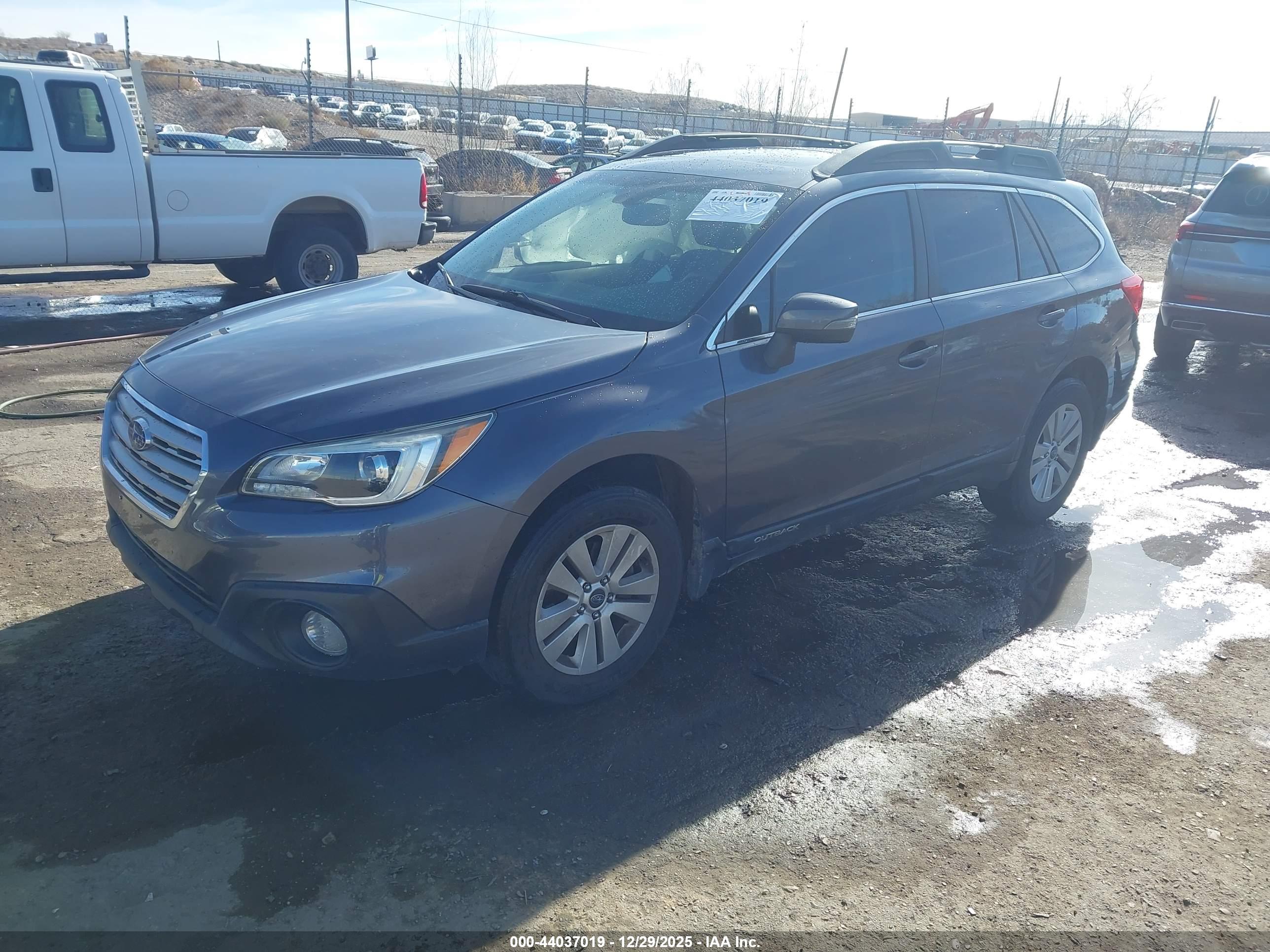 SUBARU OUTBACK image 2