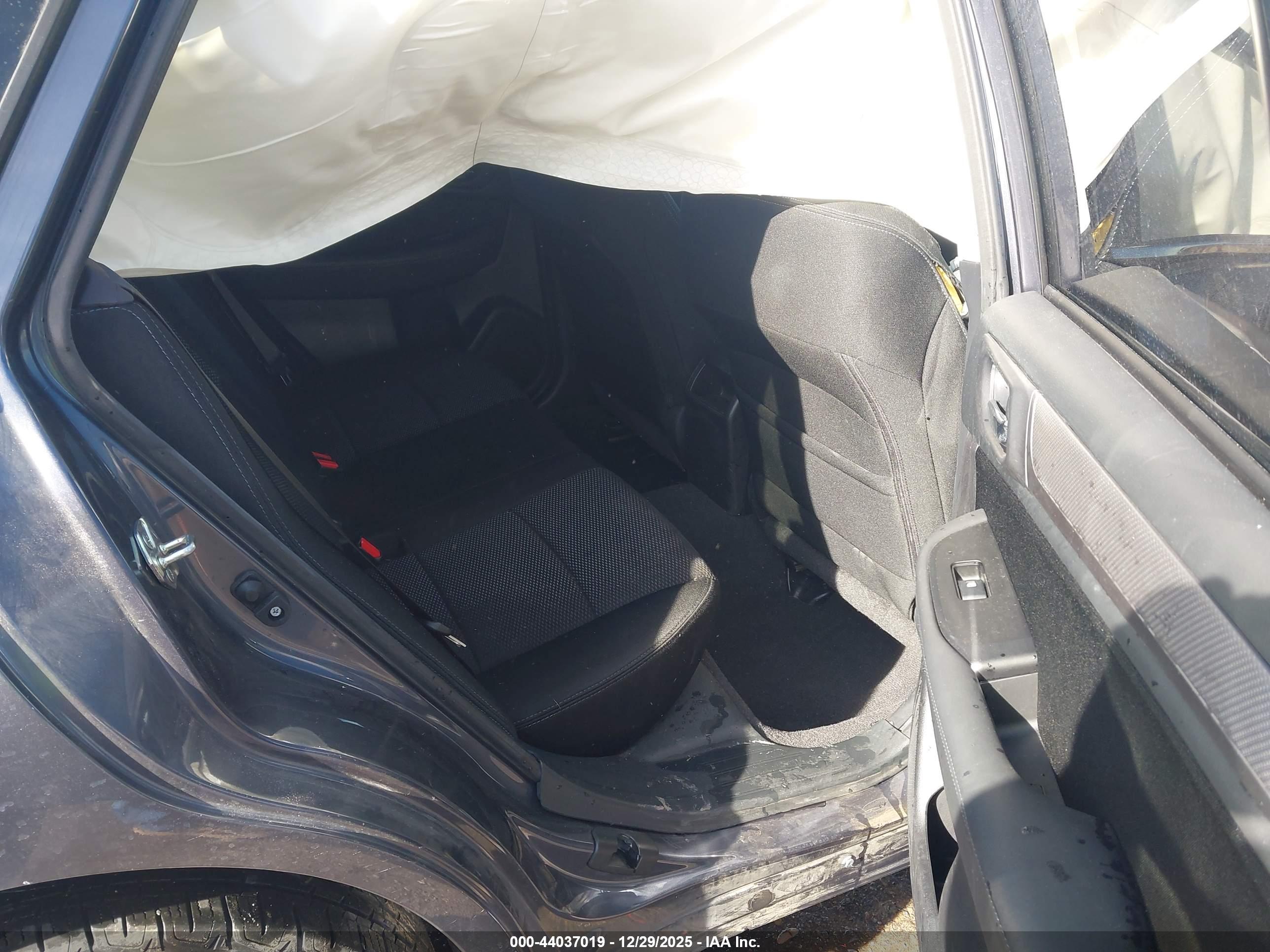 SUBARU OUTBACK image 8