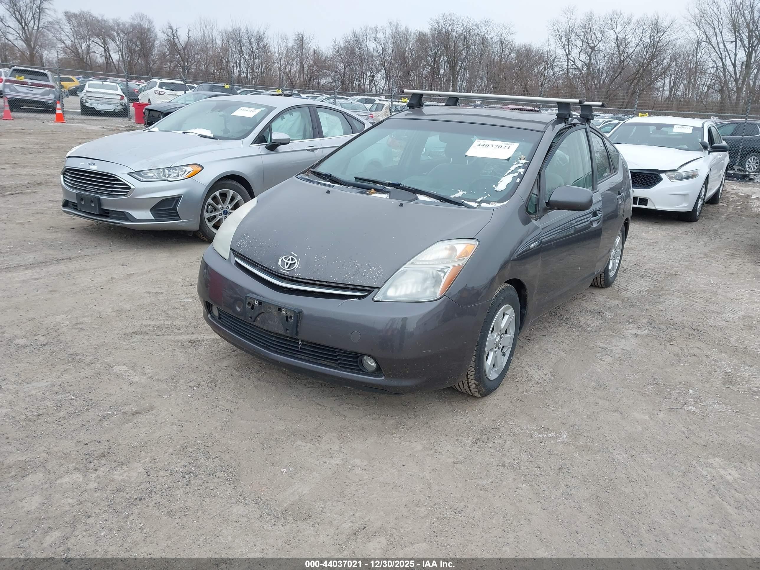 TOYOTA PRIUS image 2