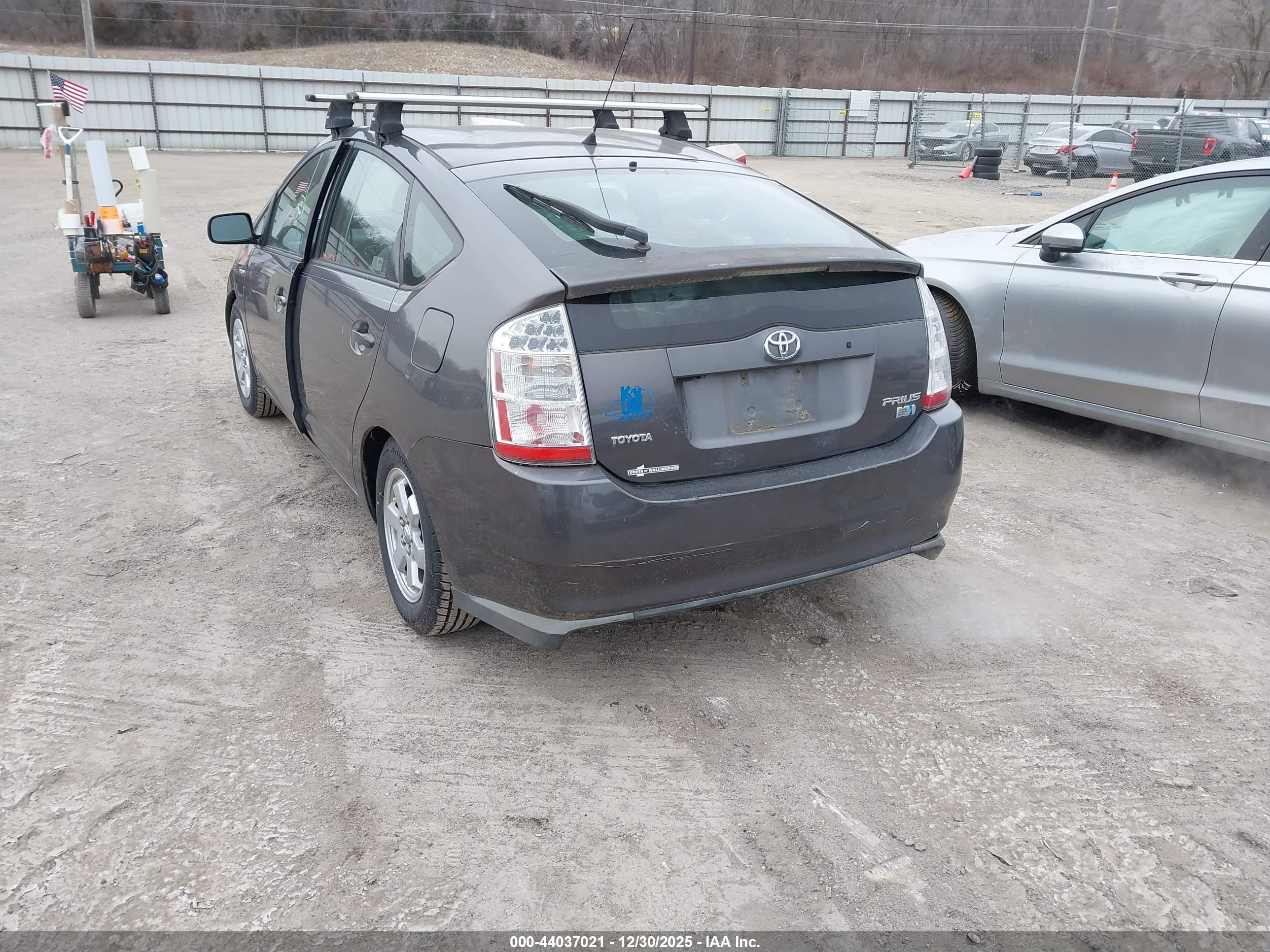 TOYOTA PRIUS image 3