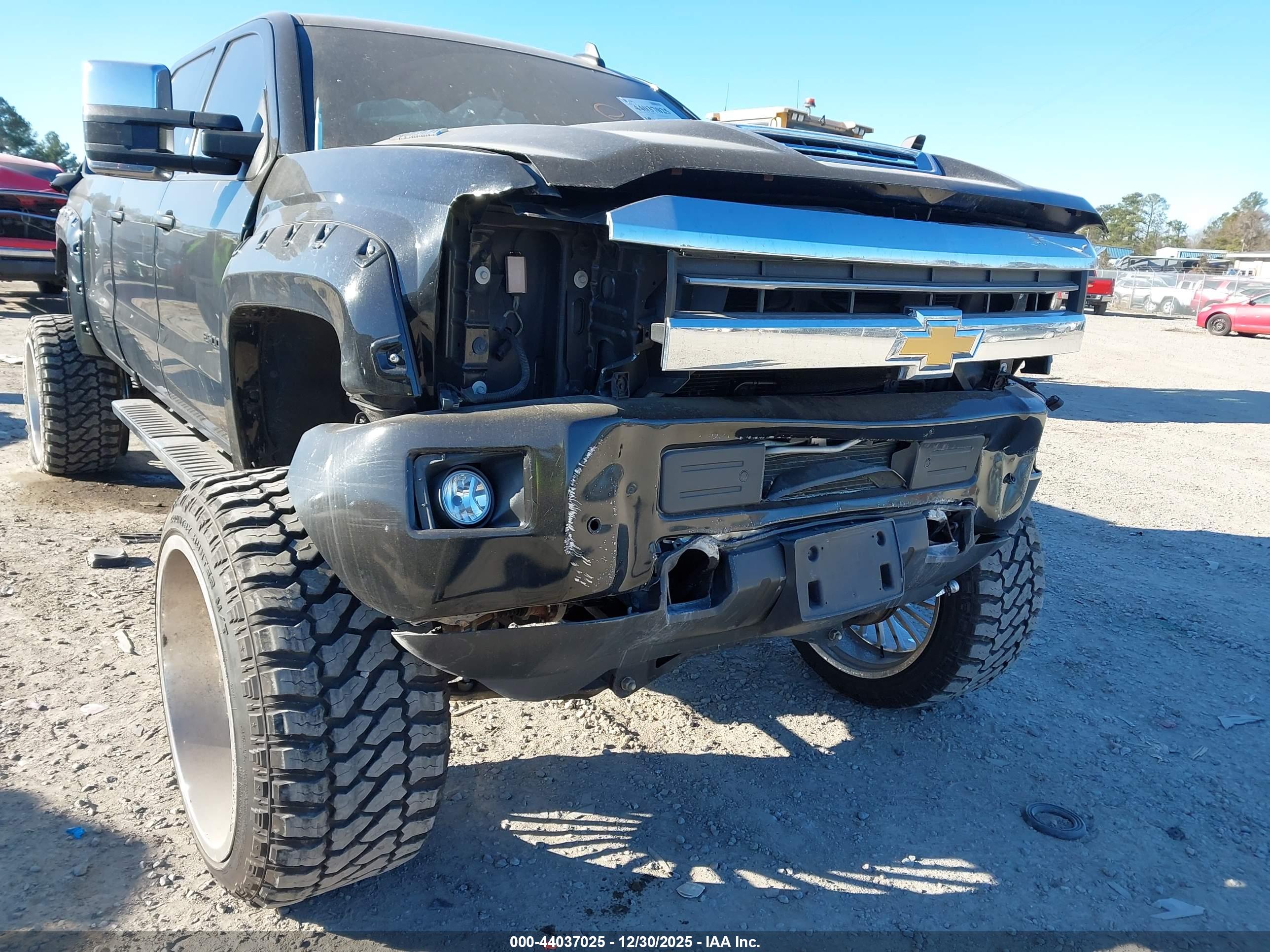 CHEVROLET SILVERADO image 6