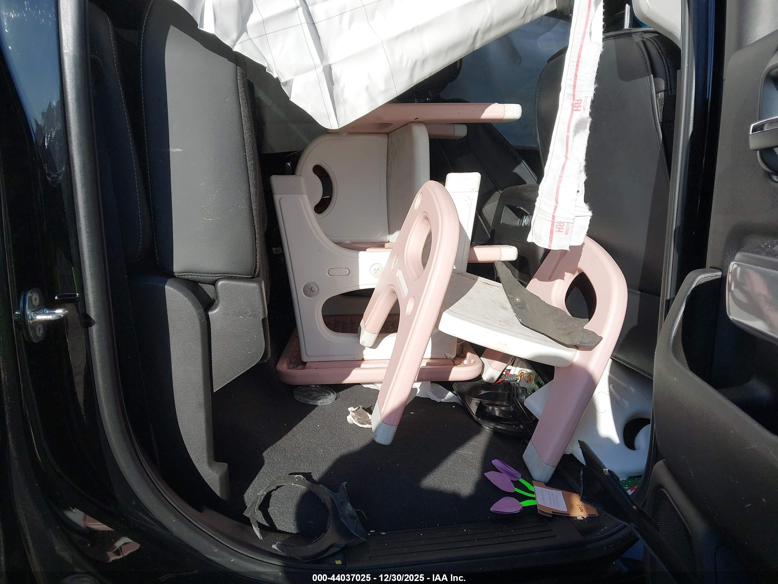 CHEVROLET SILVERADO image 8