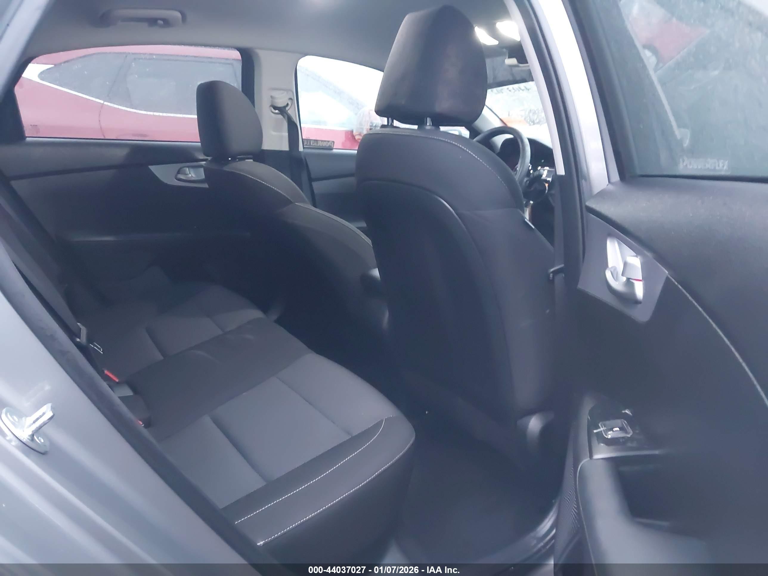 KIA FORTE image 8
