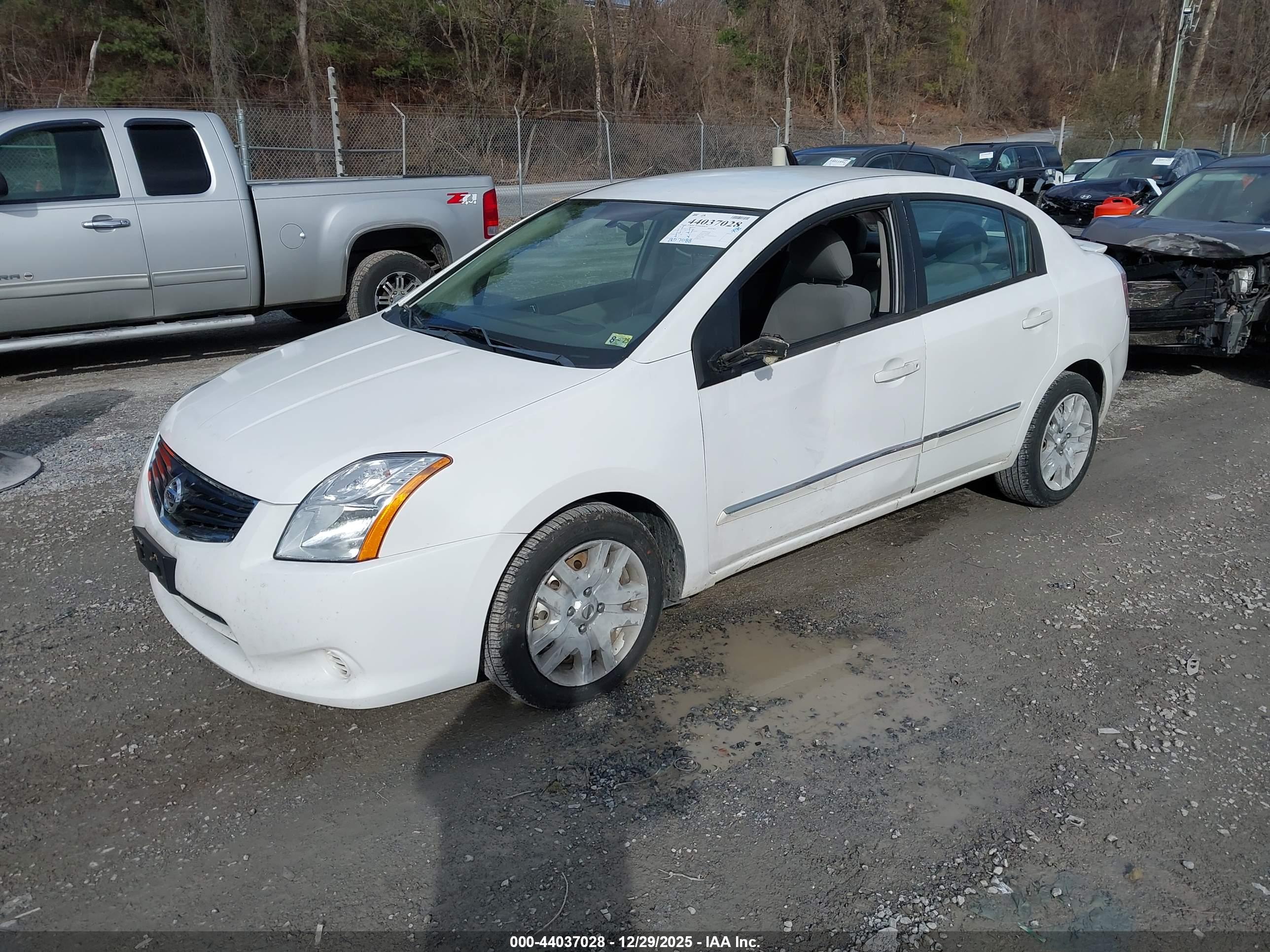 NISSAN SENTRA image 2