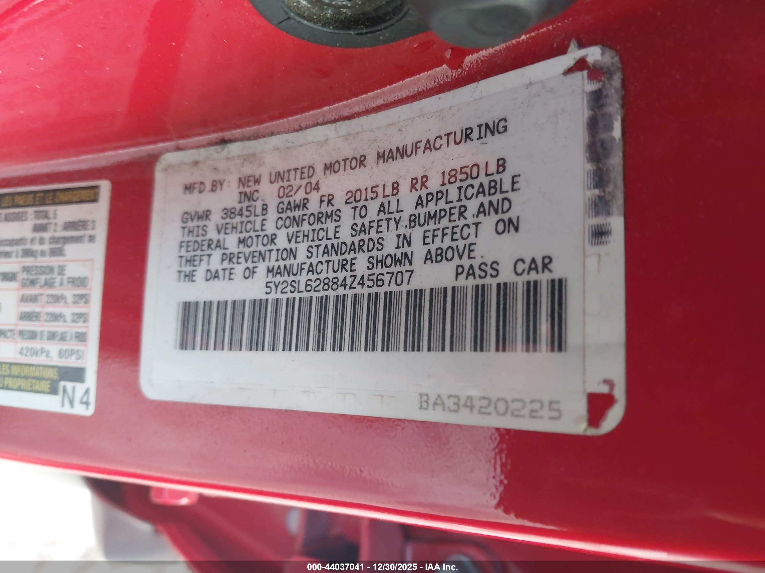 PONTIAC VIBE image 9