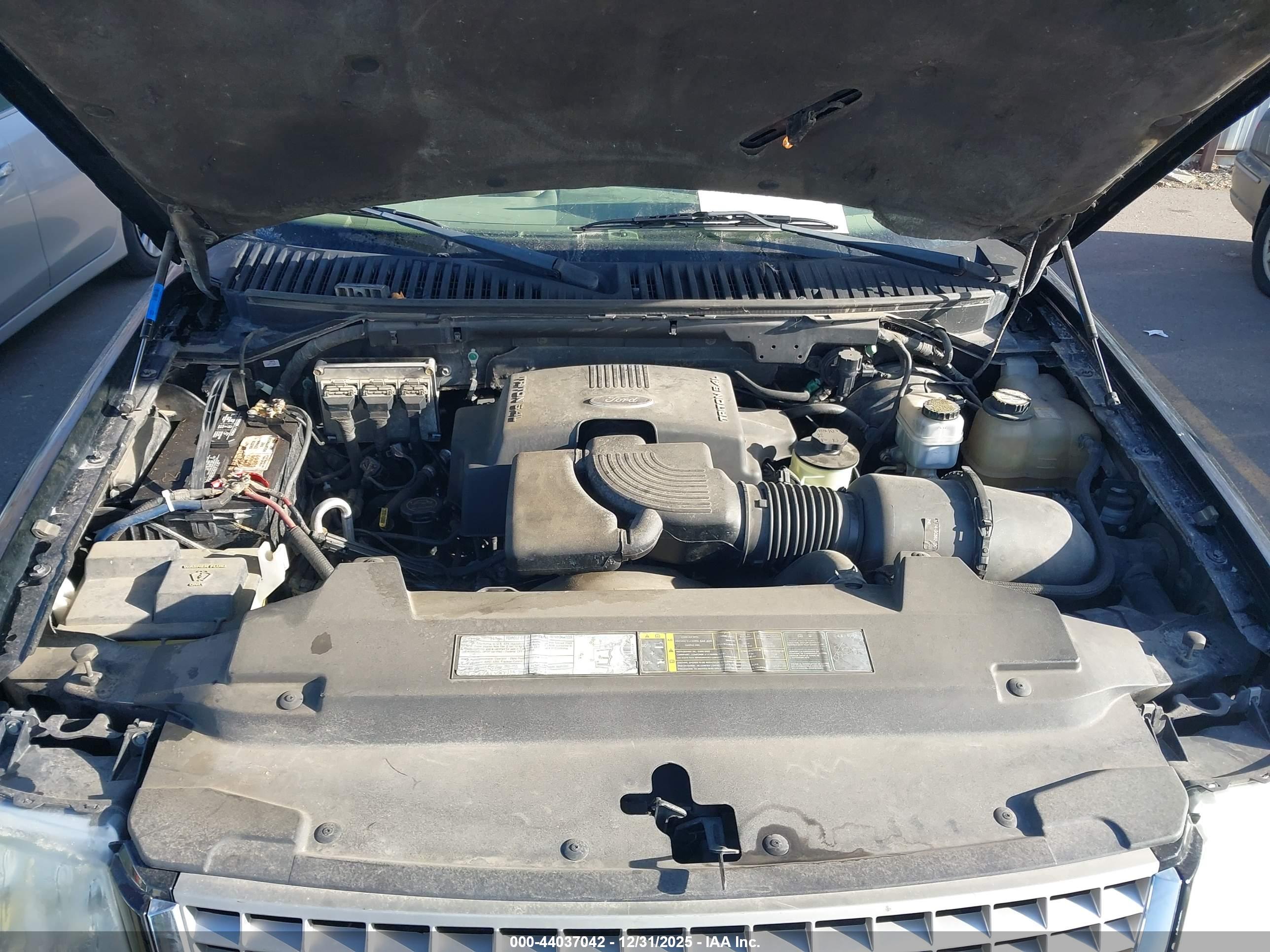 FORD EXPEDITION image 10