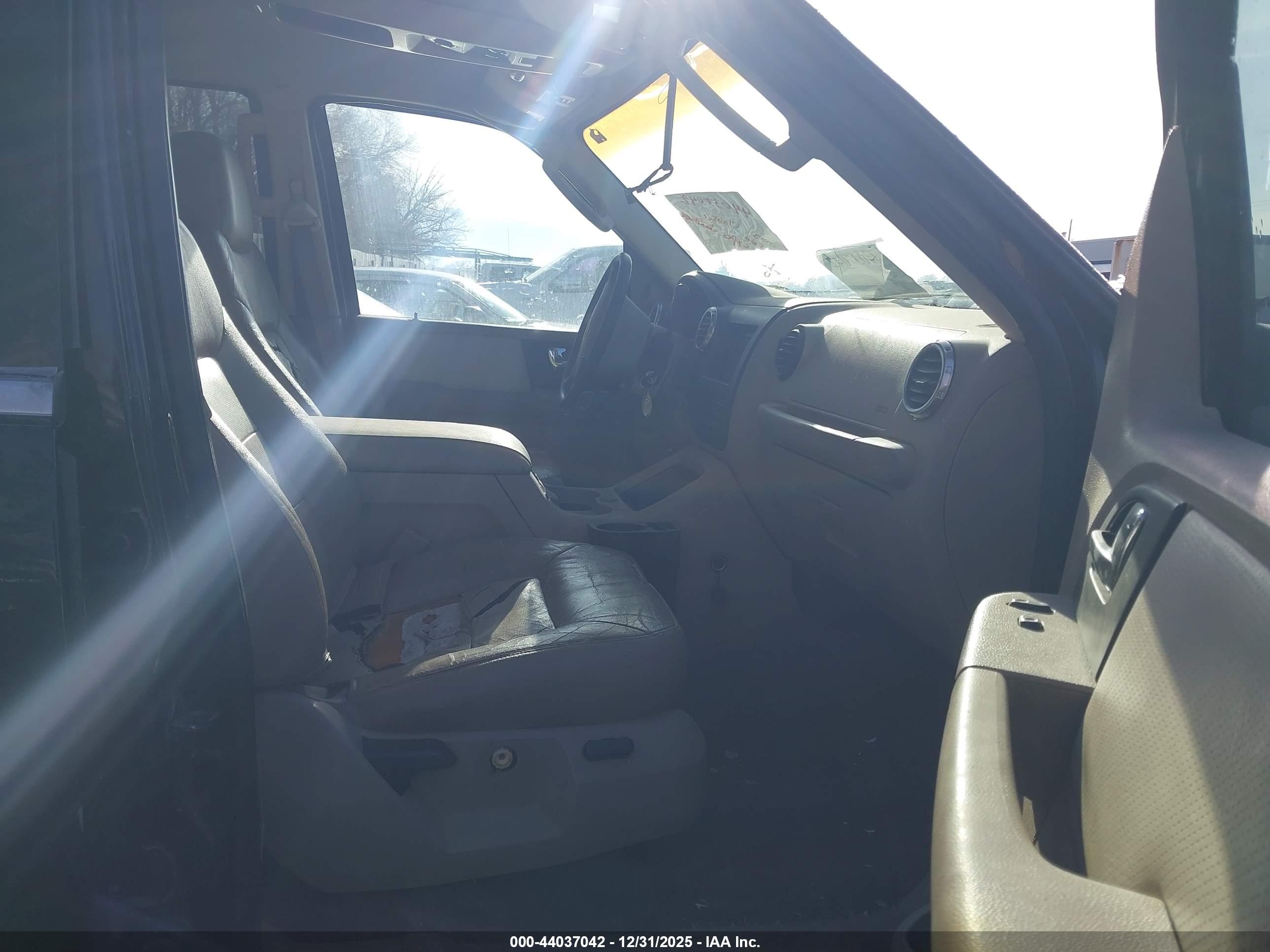 FORD EXPEDITION image 5