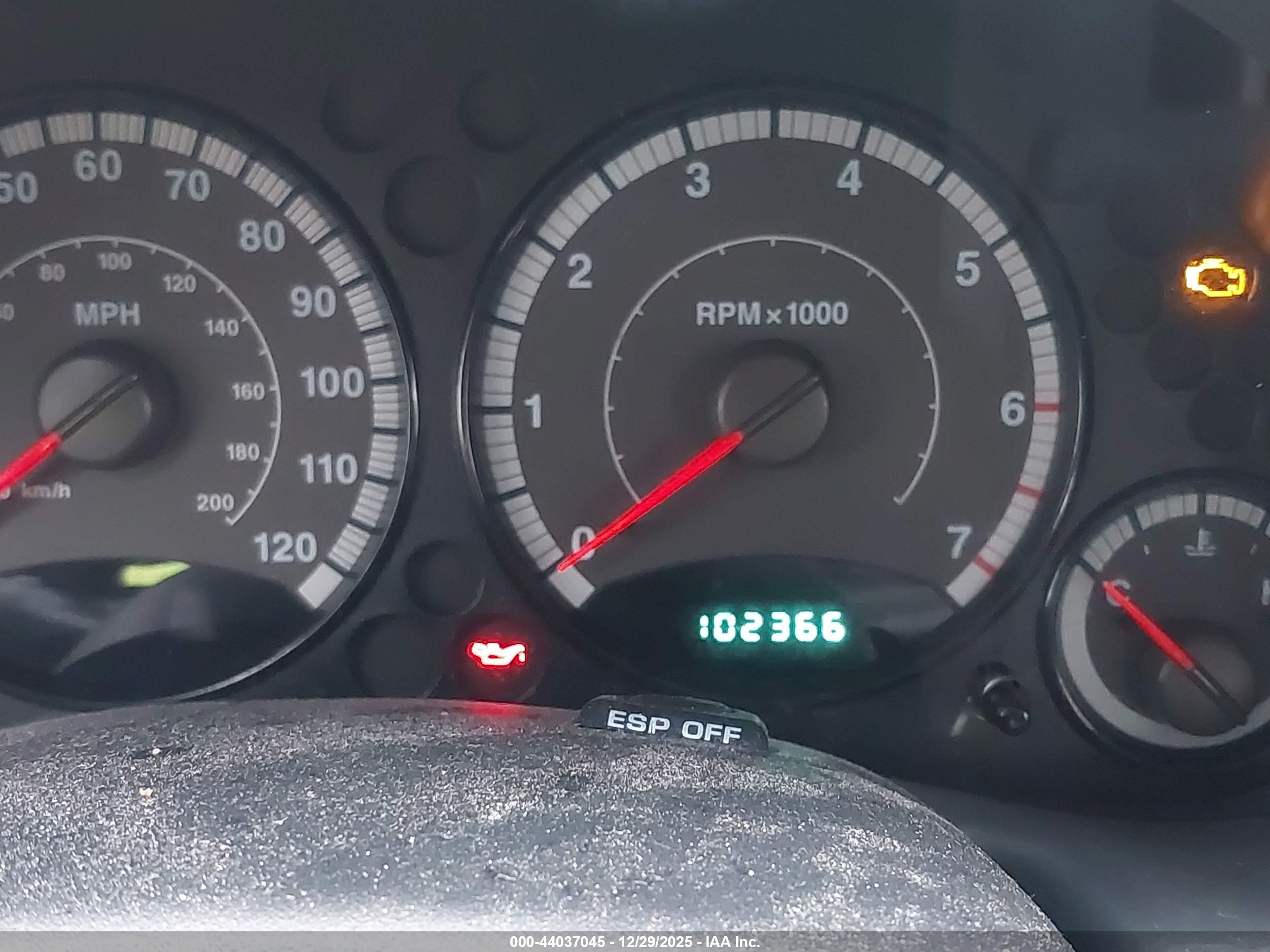 JEEP LIBERTY image 7