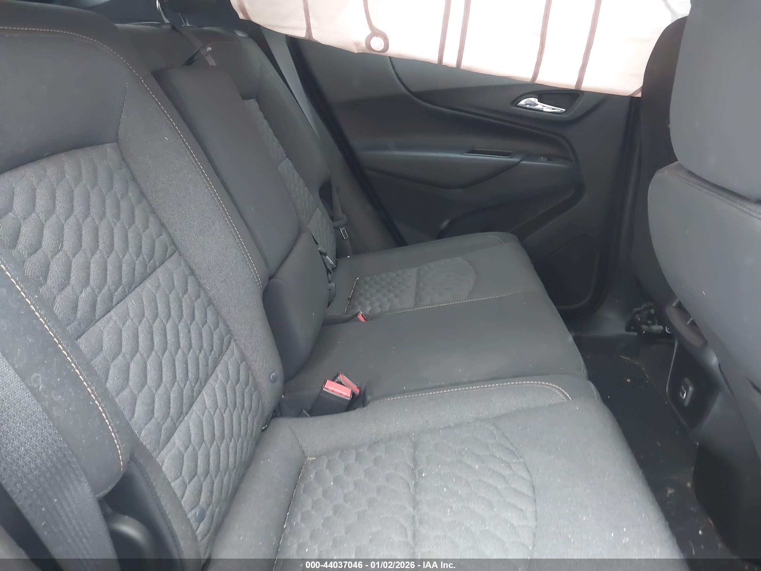 CHEVROLET EQUINOX image 8