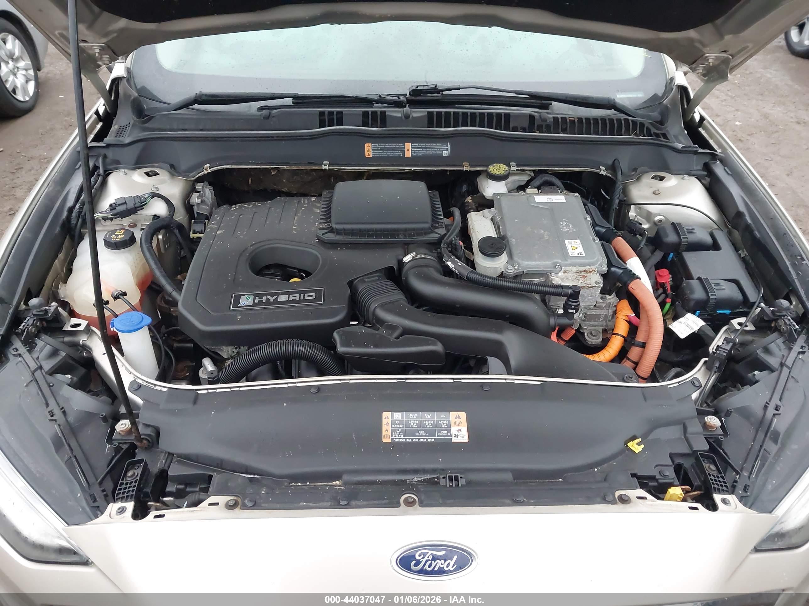 FORD FUSION image 10