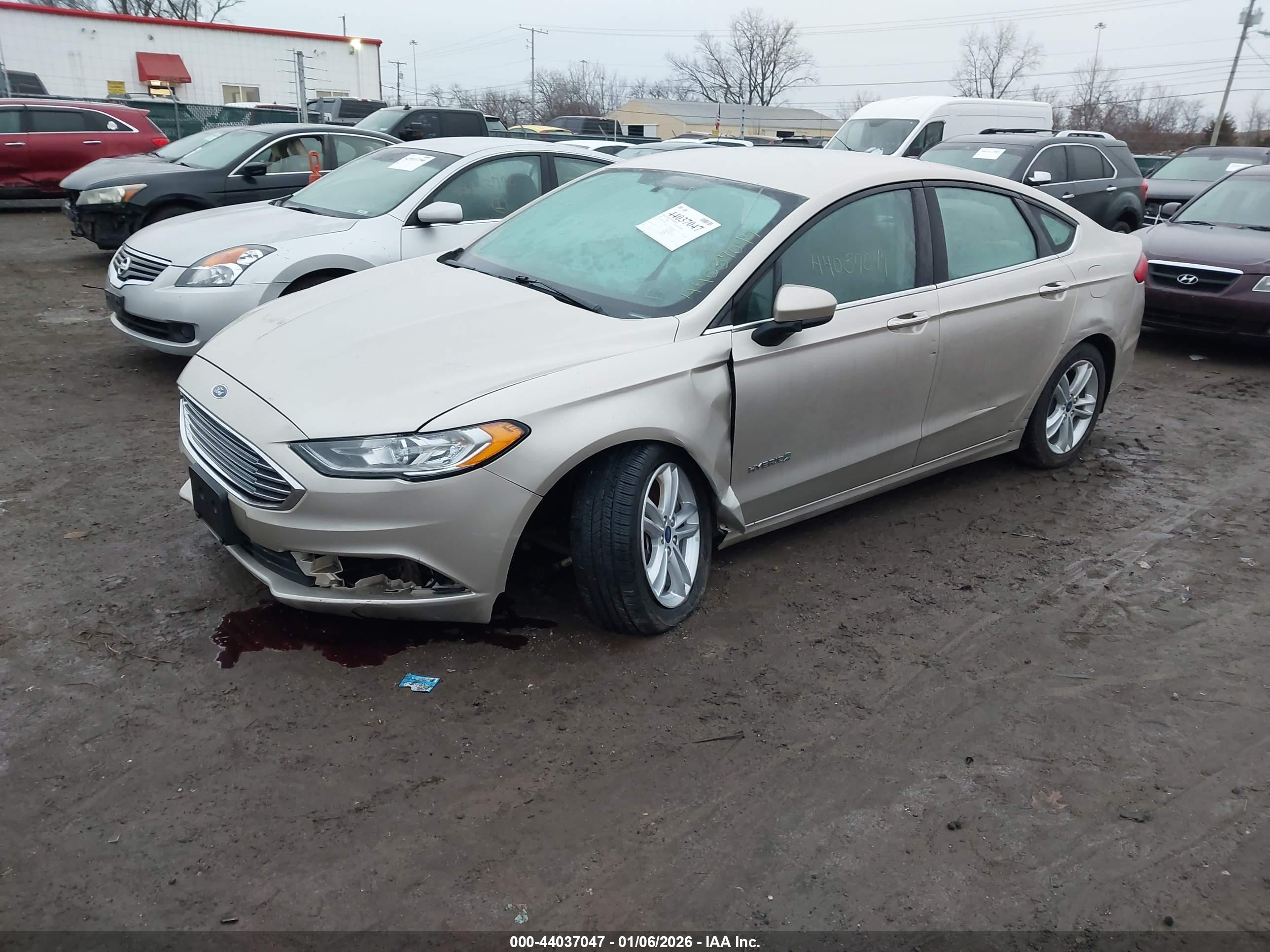 FORD FUSION image 2