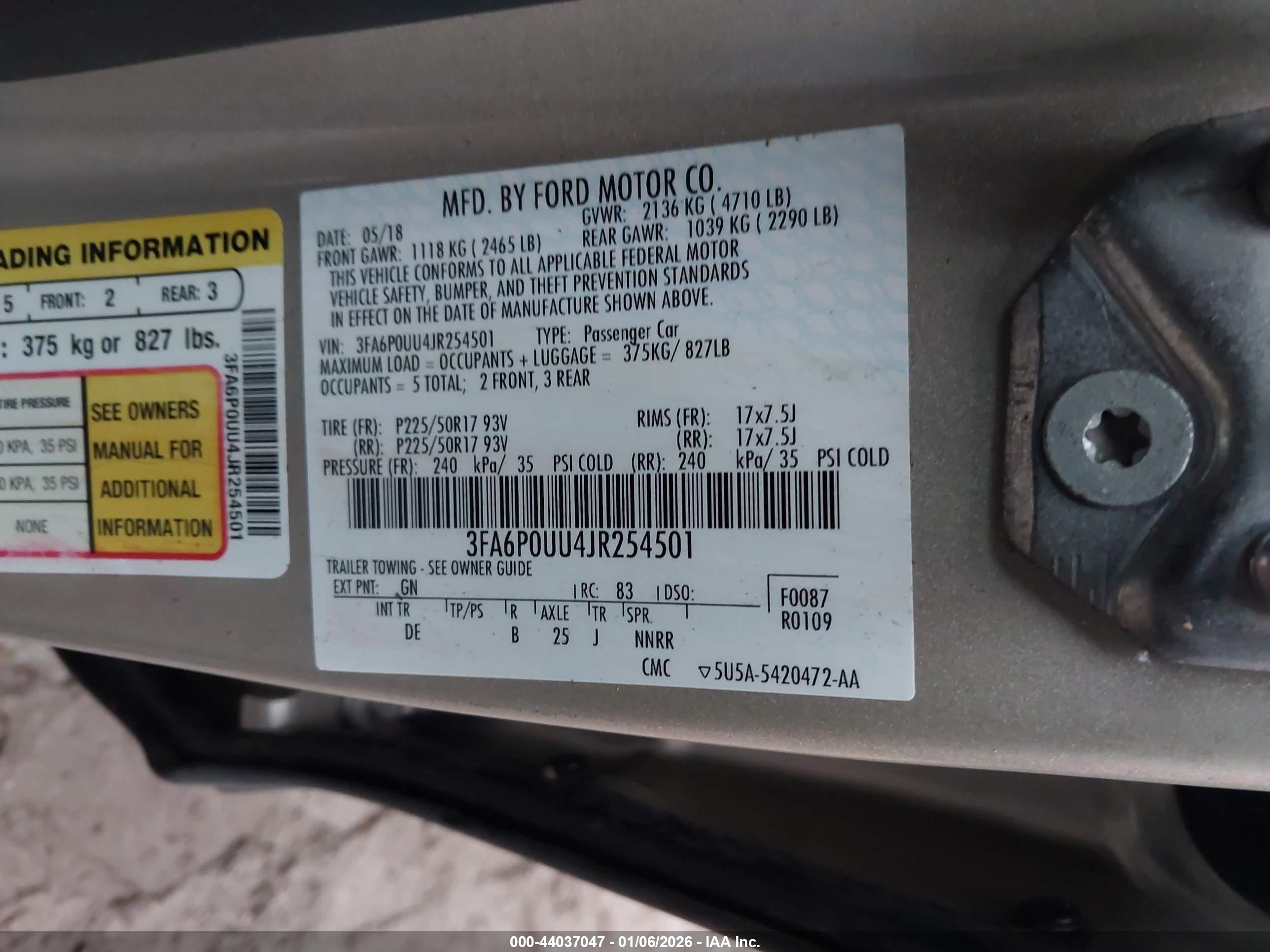 FORD FUSION image 9