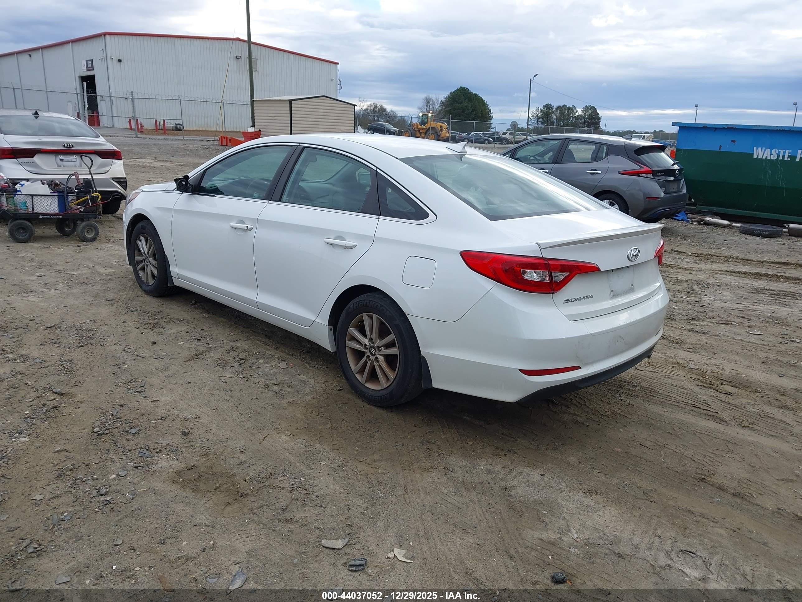 HYUNDAI SONATA image 3
