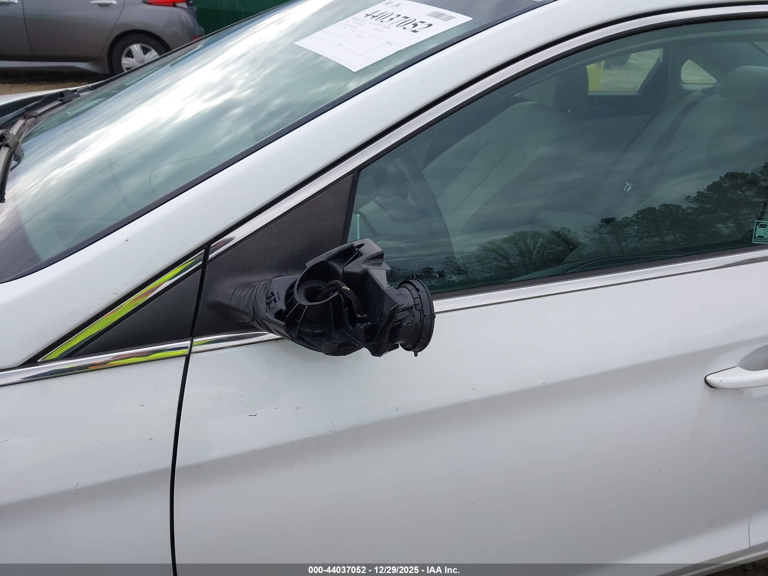 HYUNDAI SONATA image 6