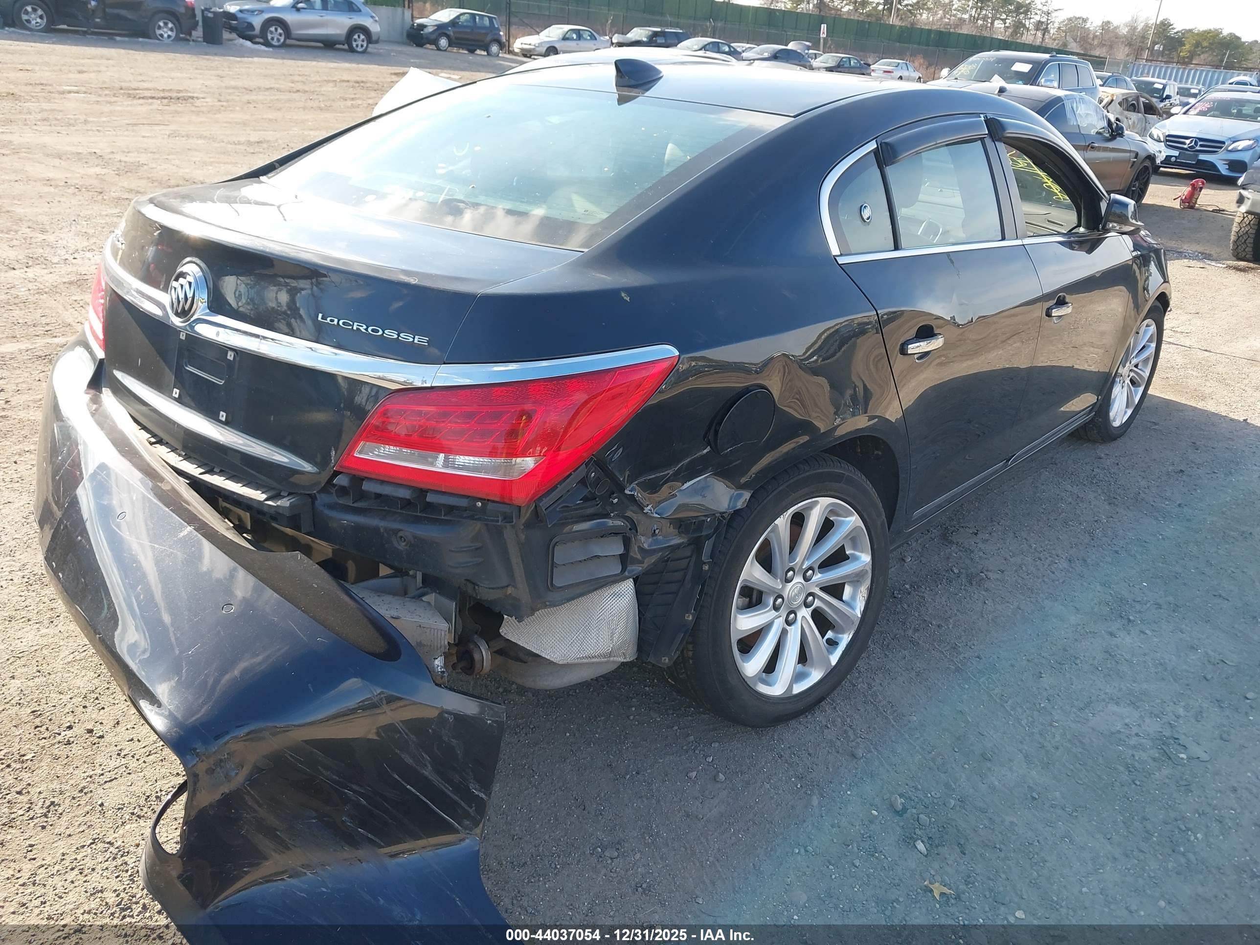BUICK LACROSSE image 4