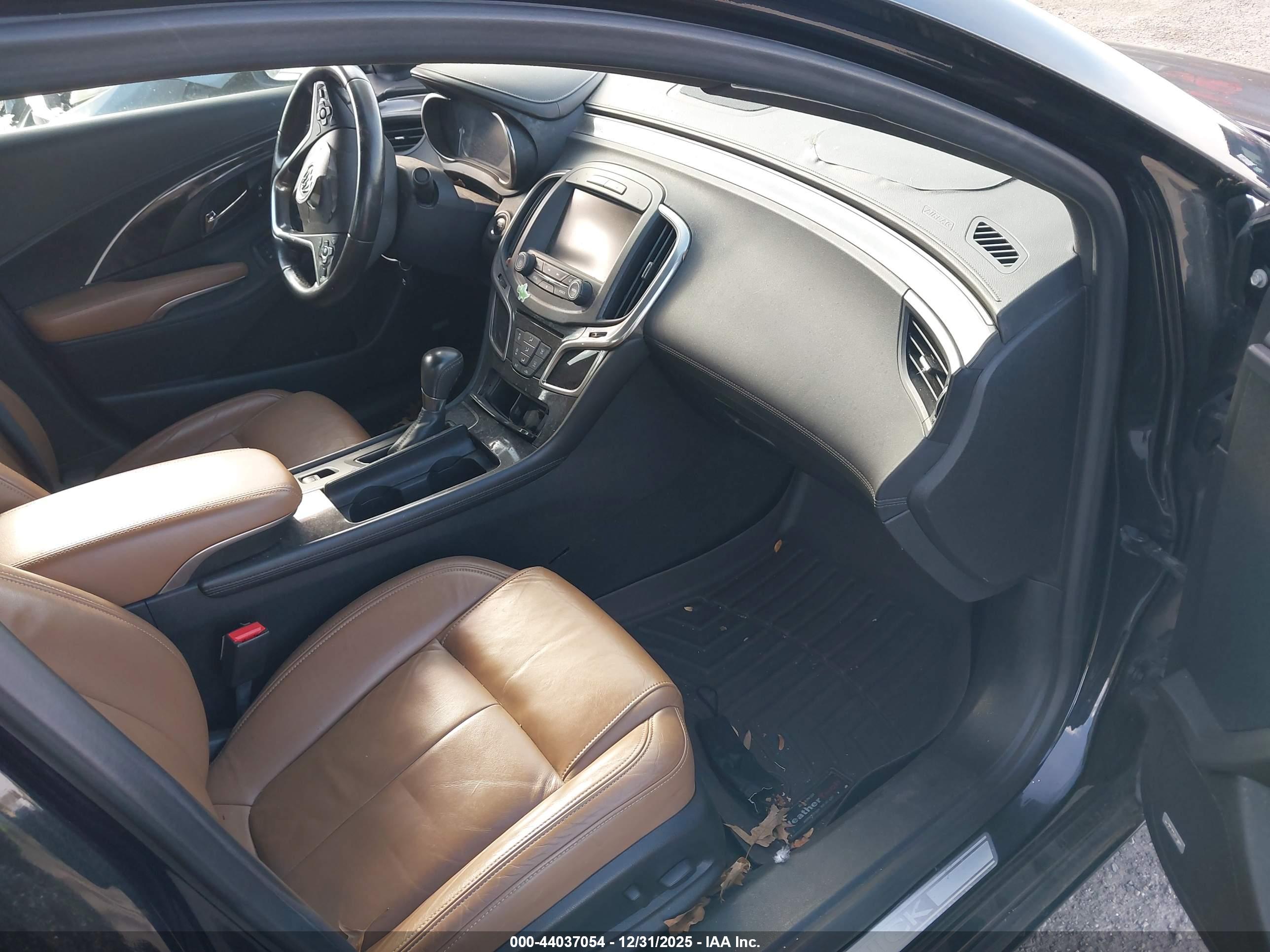 BUICK LACROSSE image 5