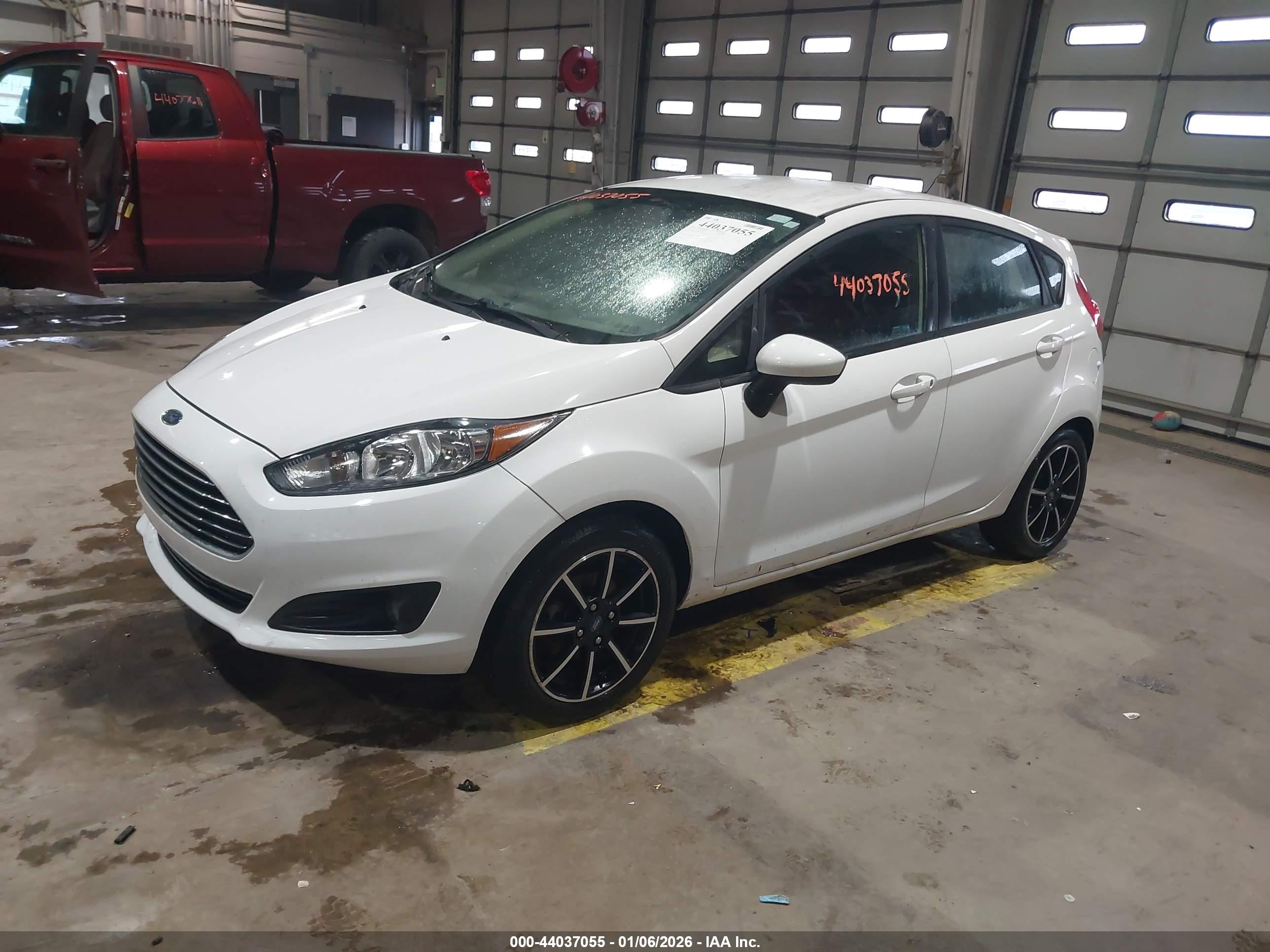 FORD FIESTA image 2
