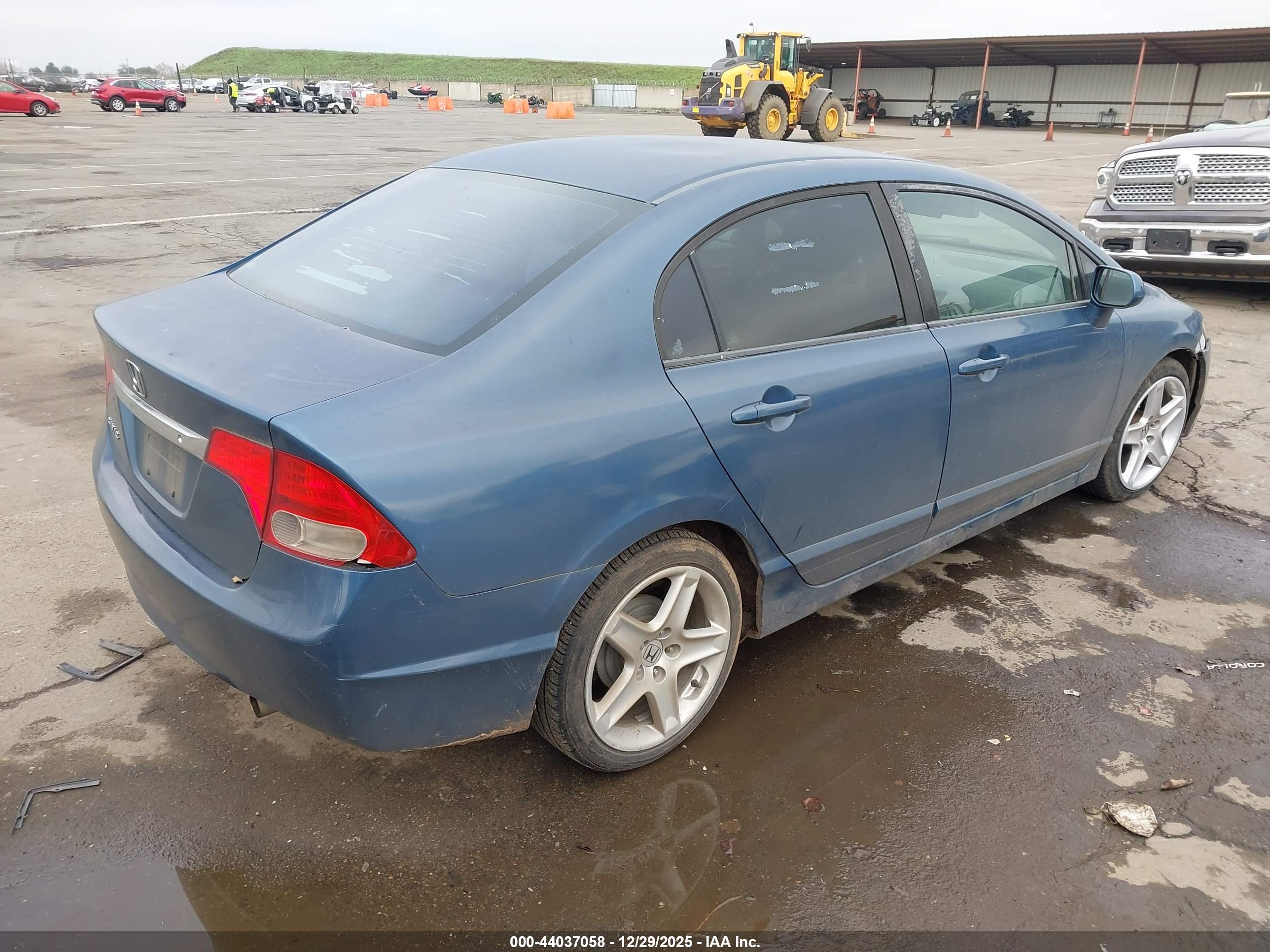 HONDA CIVIC image 4