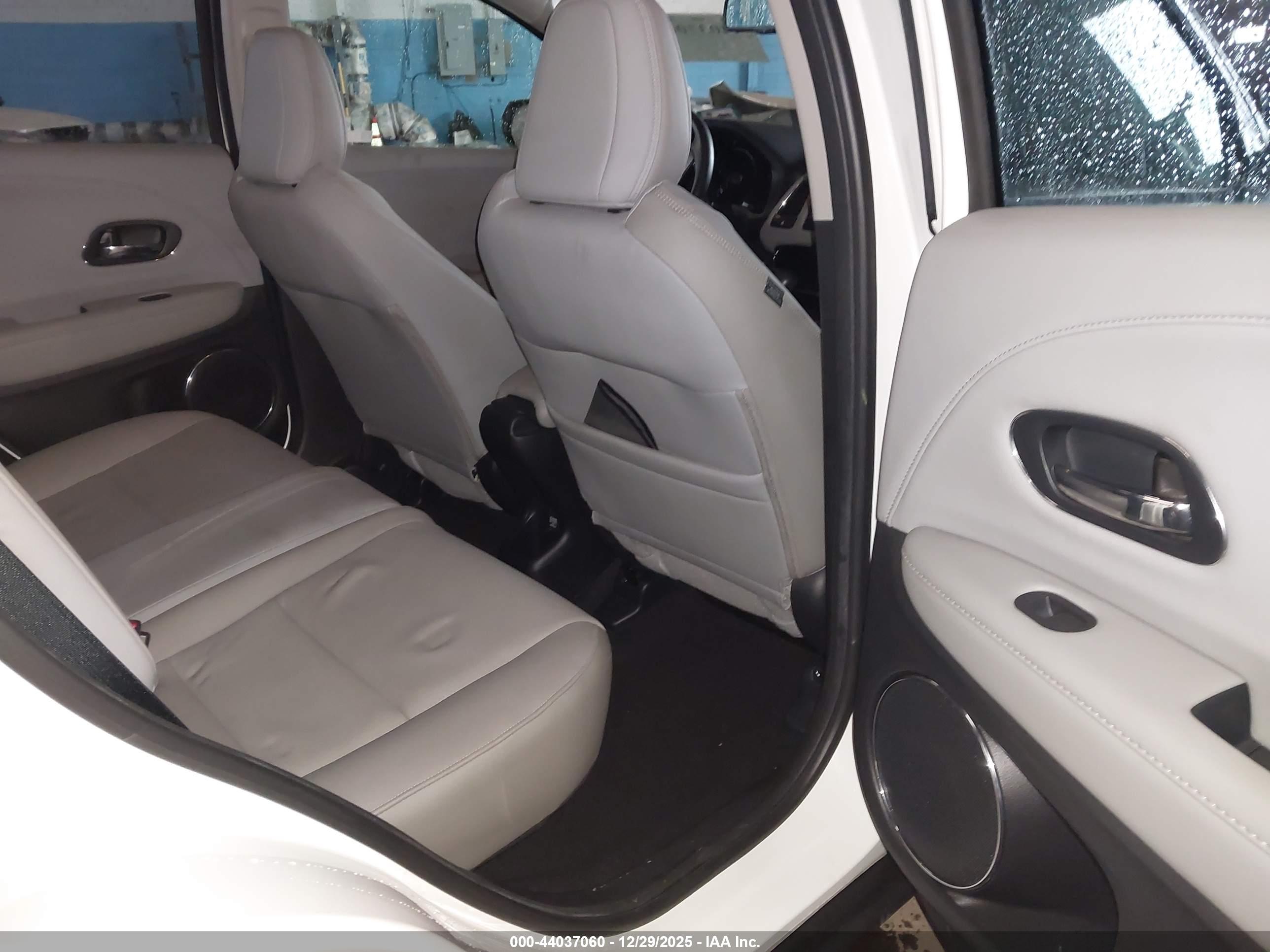 HONDA HR-V image 8