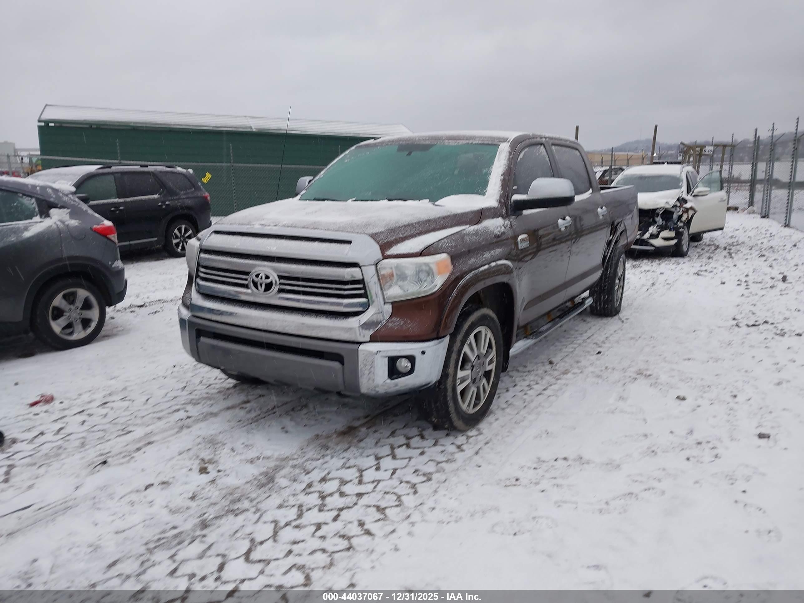 TOYOTA TUNDRA image 2