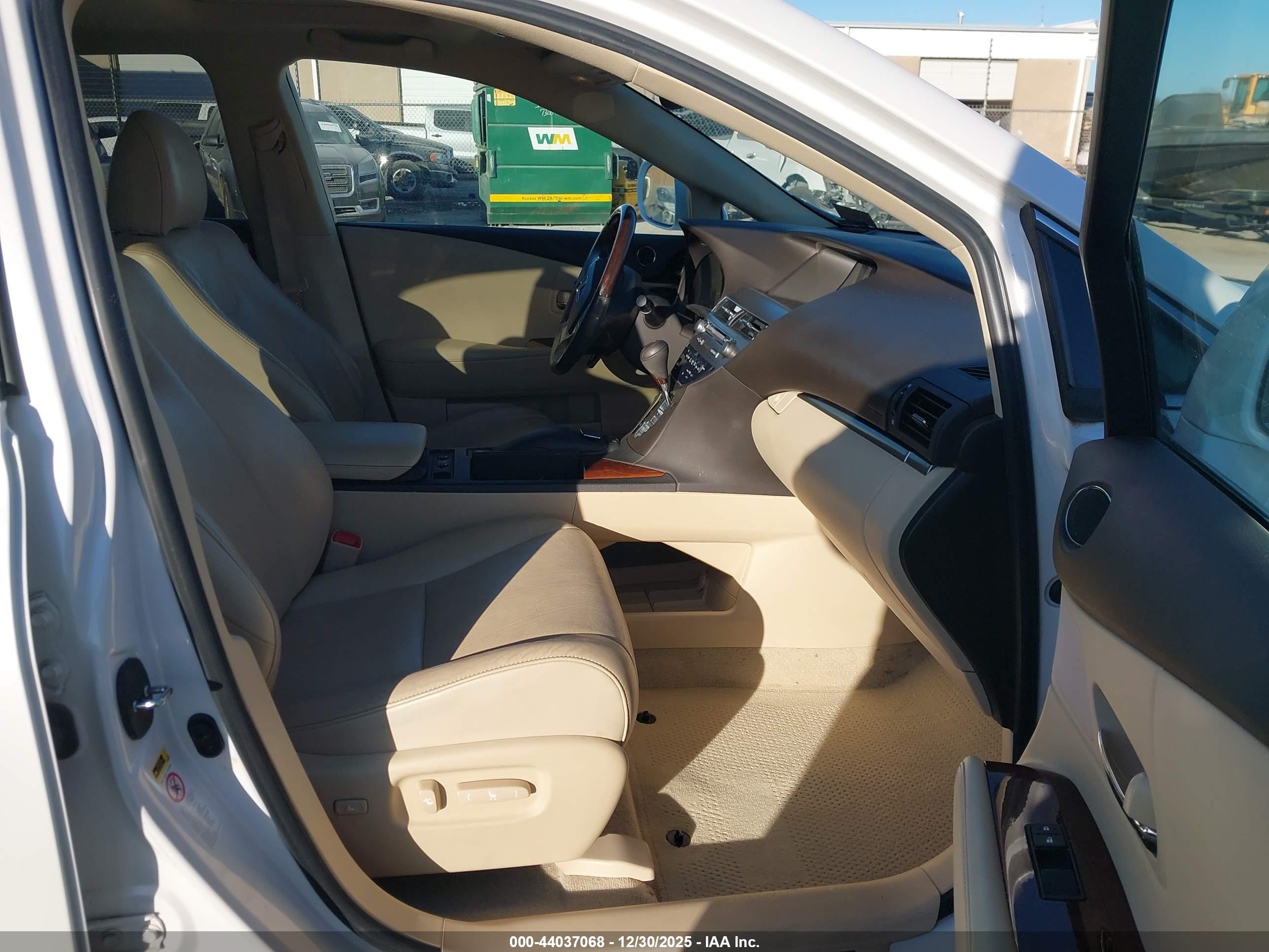 LEXUS RX image 5