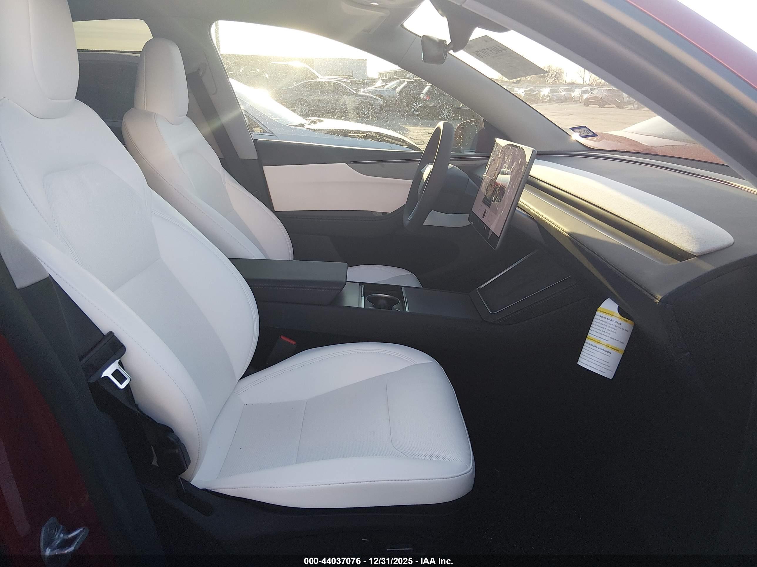 TESLA MODEL image 5