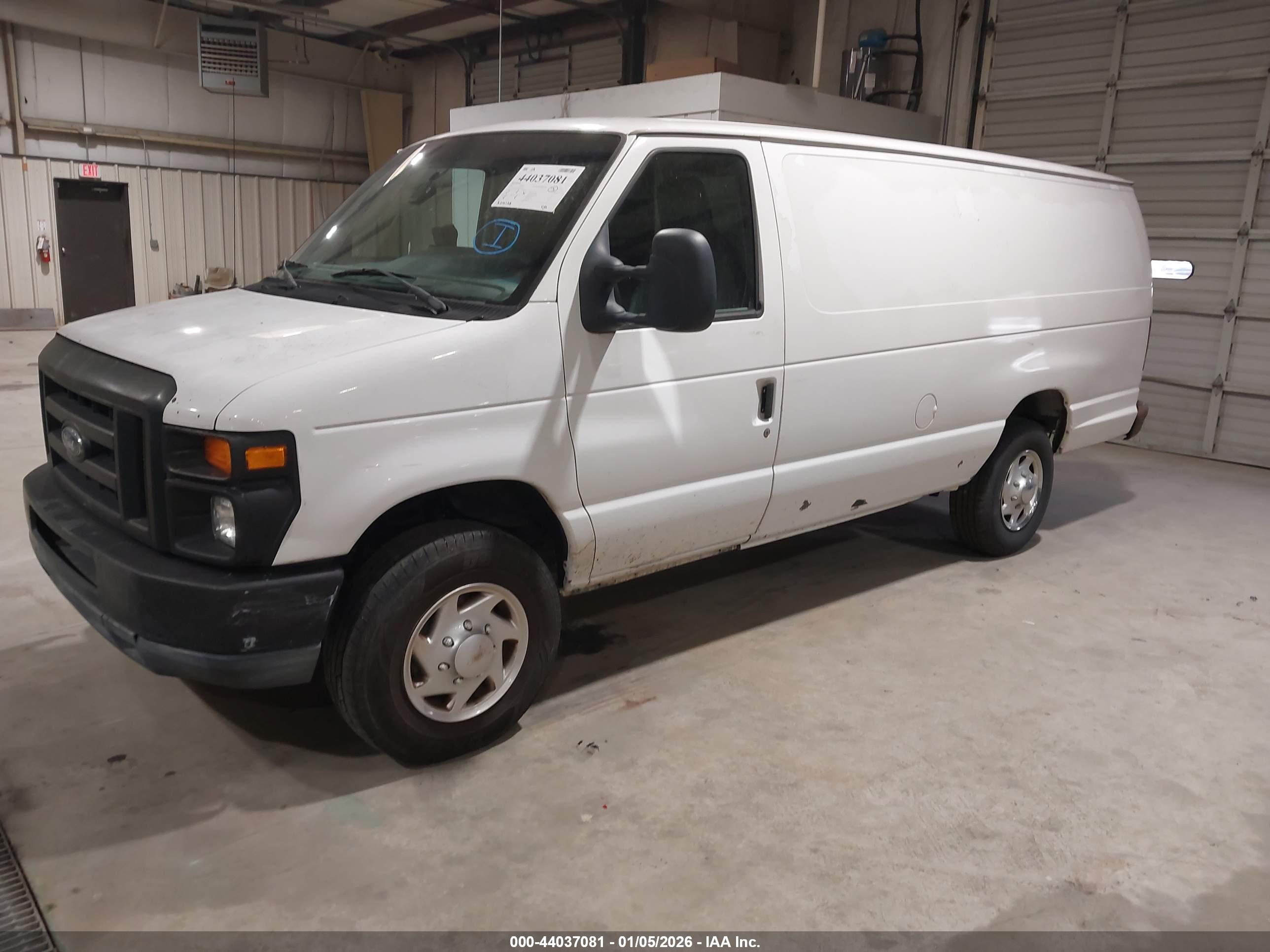 FORD E-350 image 2