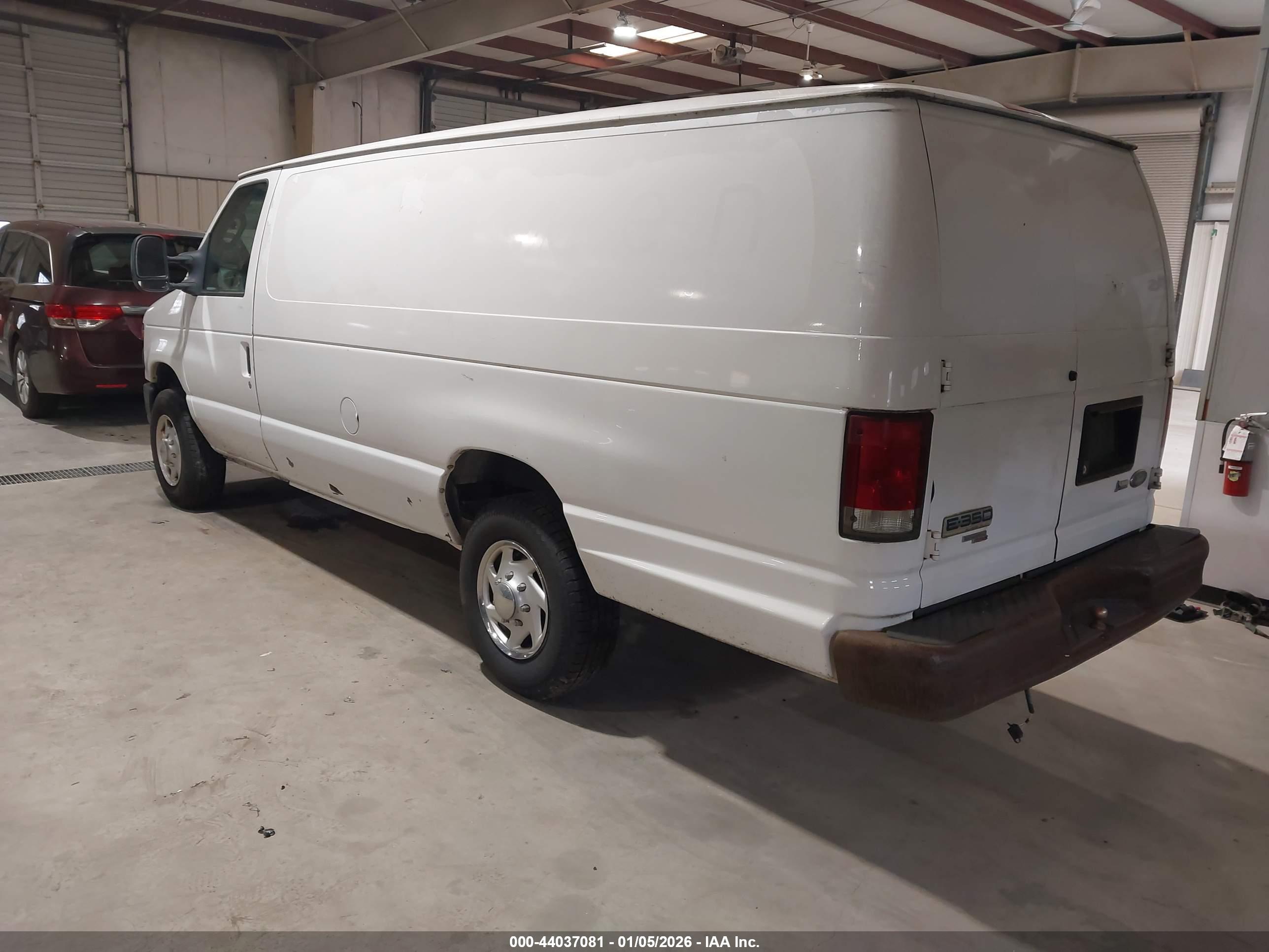 FORD E-350 image 3