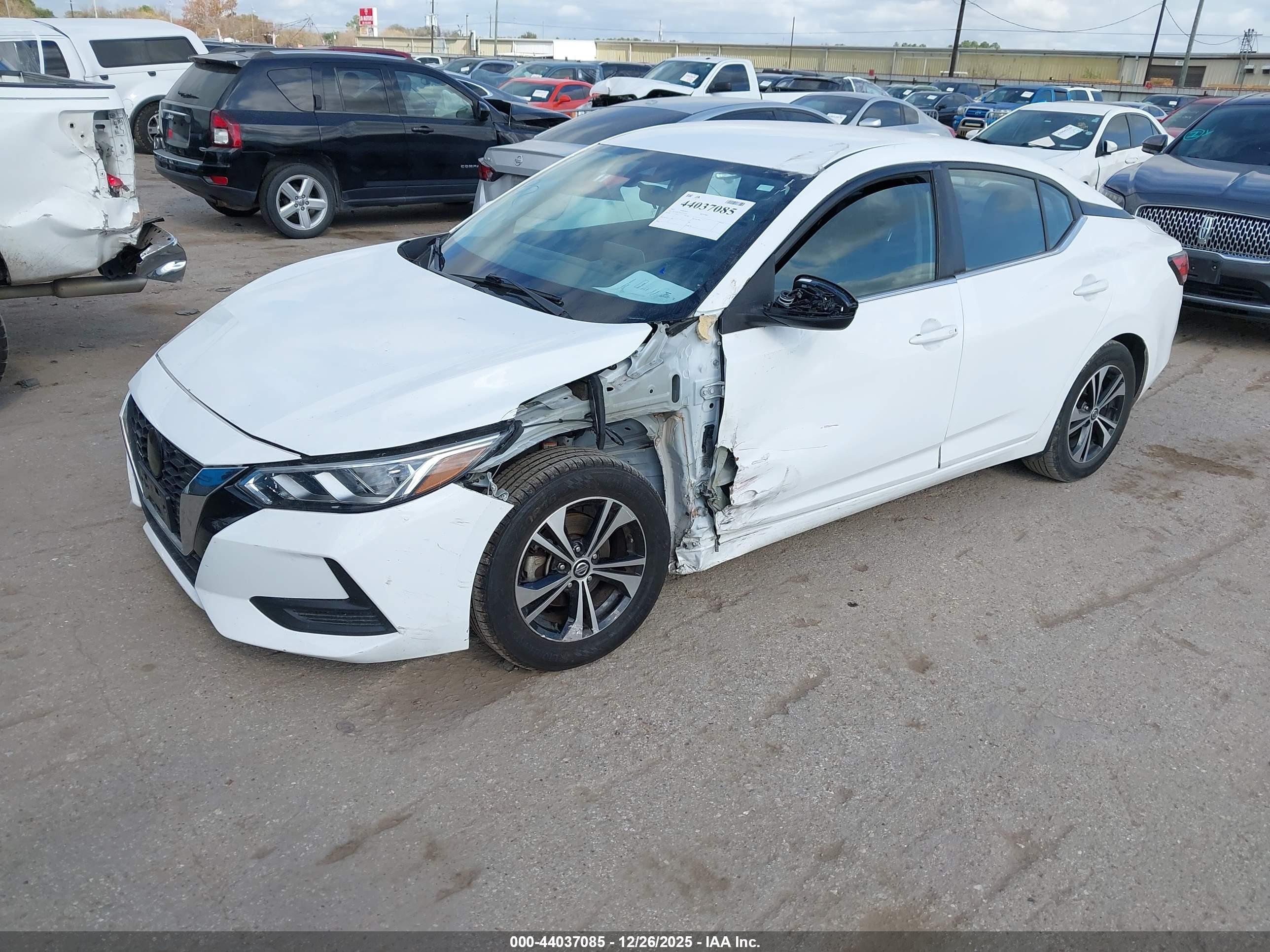 NISSAN SENTRA image 2