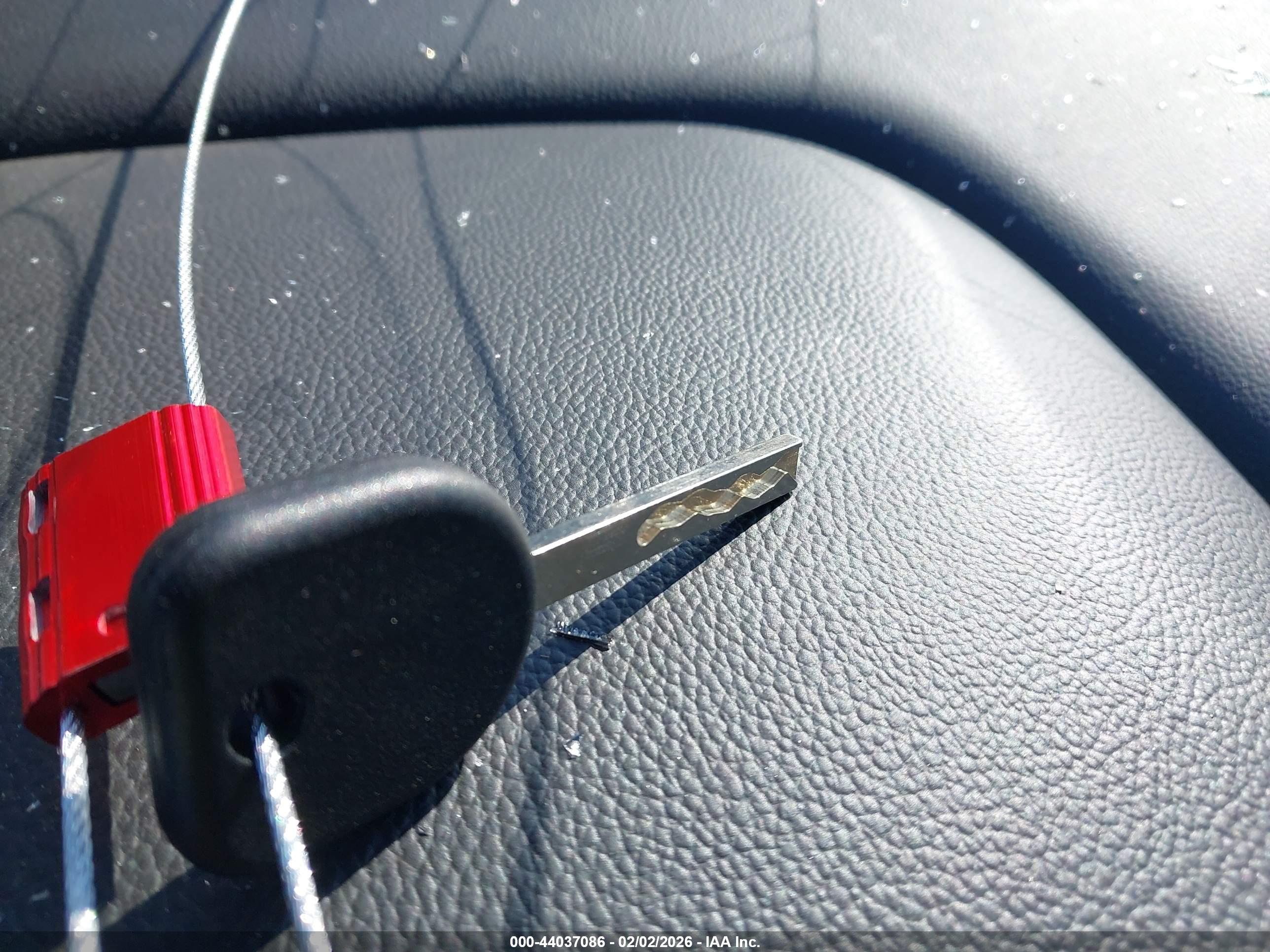 CHEVROLET SILVERADO image 11