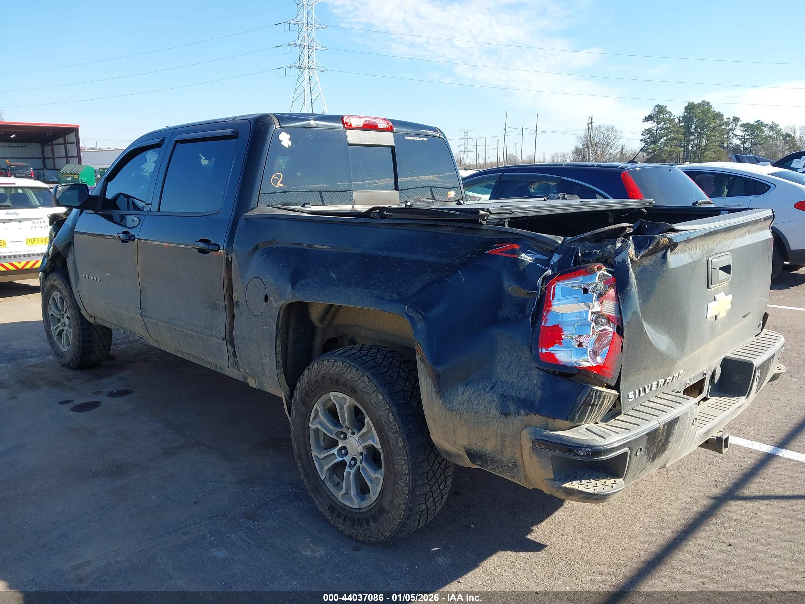 CHEVROLET SILVERADO image 3