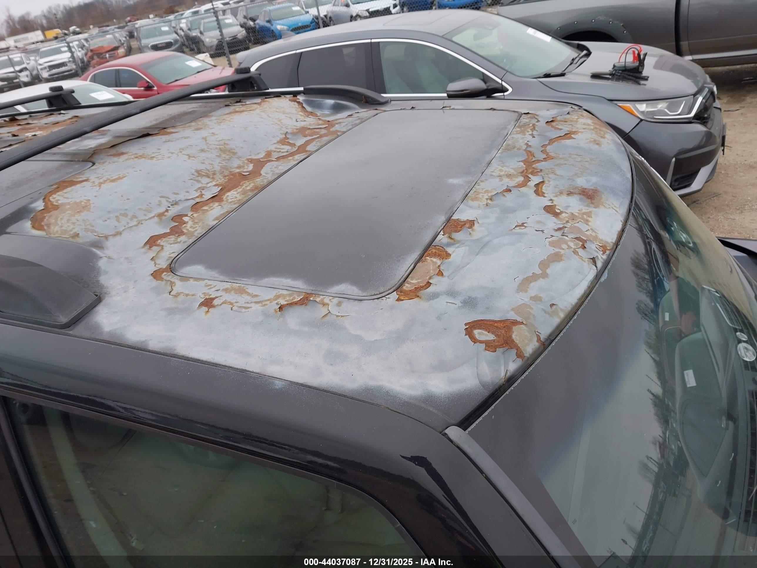 JEEP COMMANDER image 6